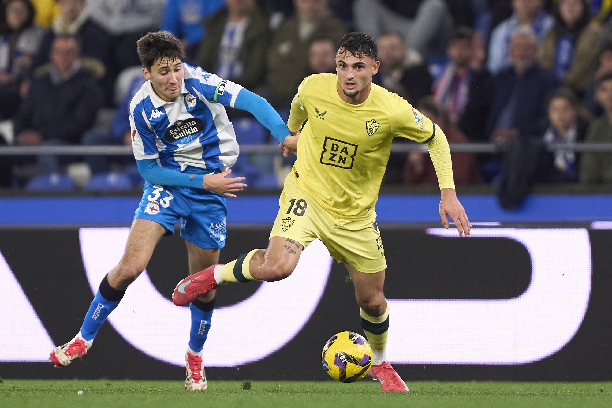 أتليتيكو مدريد يفوز بخدمات مارك بوبيل