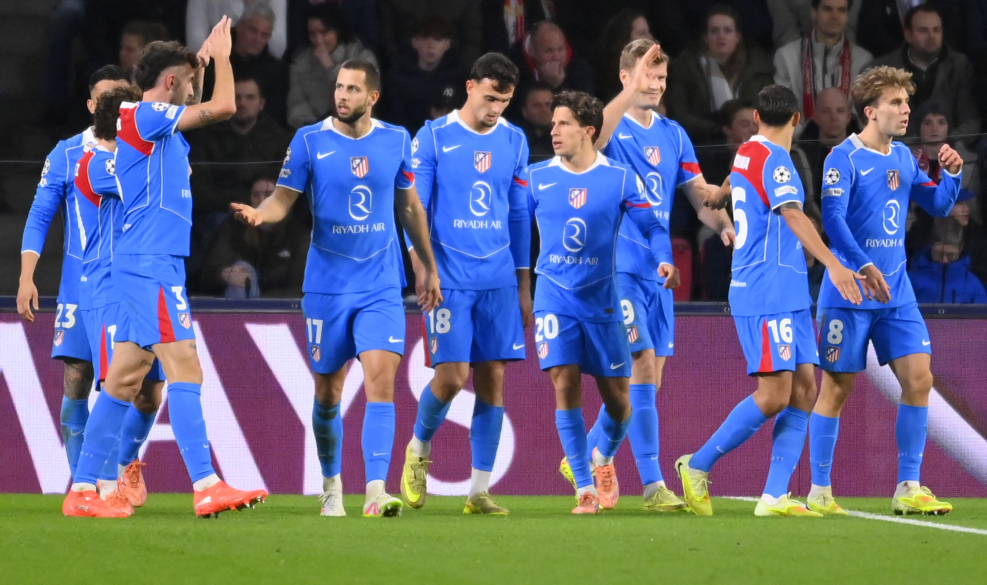 أتليتيكو مدريد ينتصر خارج قواعده على آيندهوفن