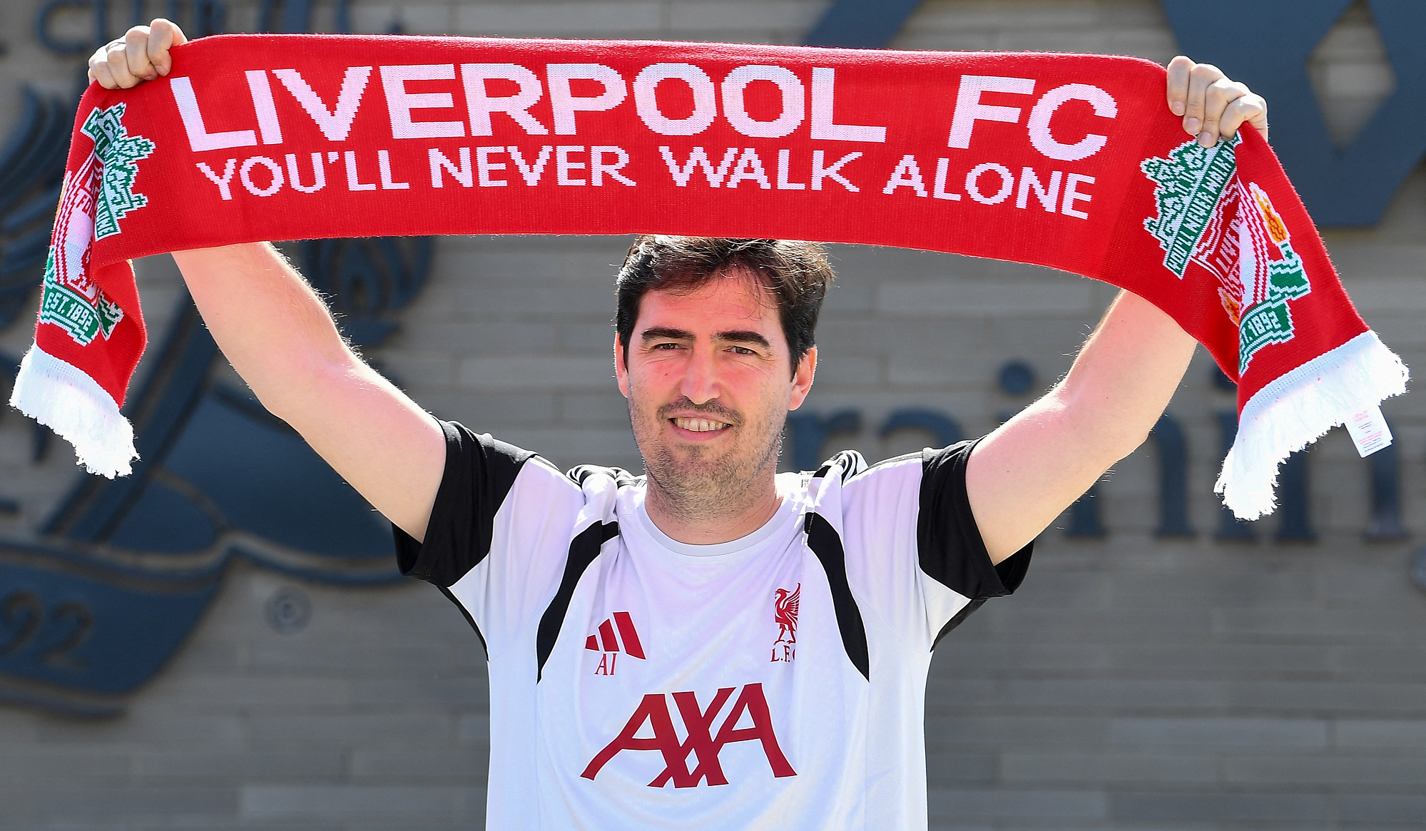 إيراولا يؤكد أن ليفربول يعمل على ضم لاعبين جدد