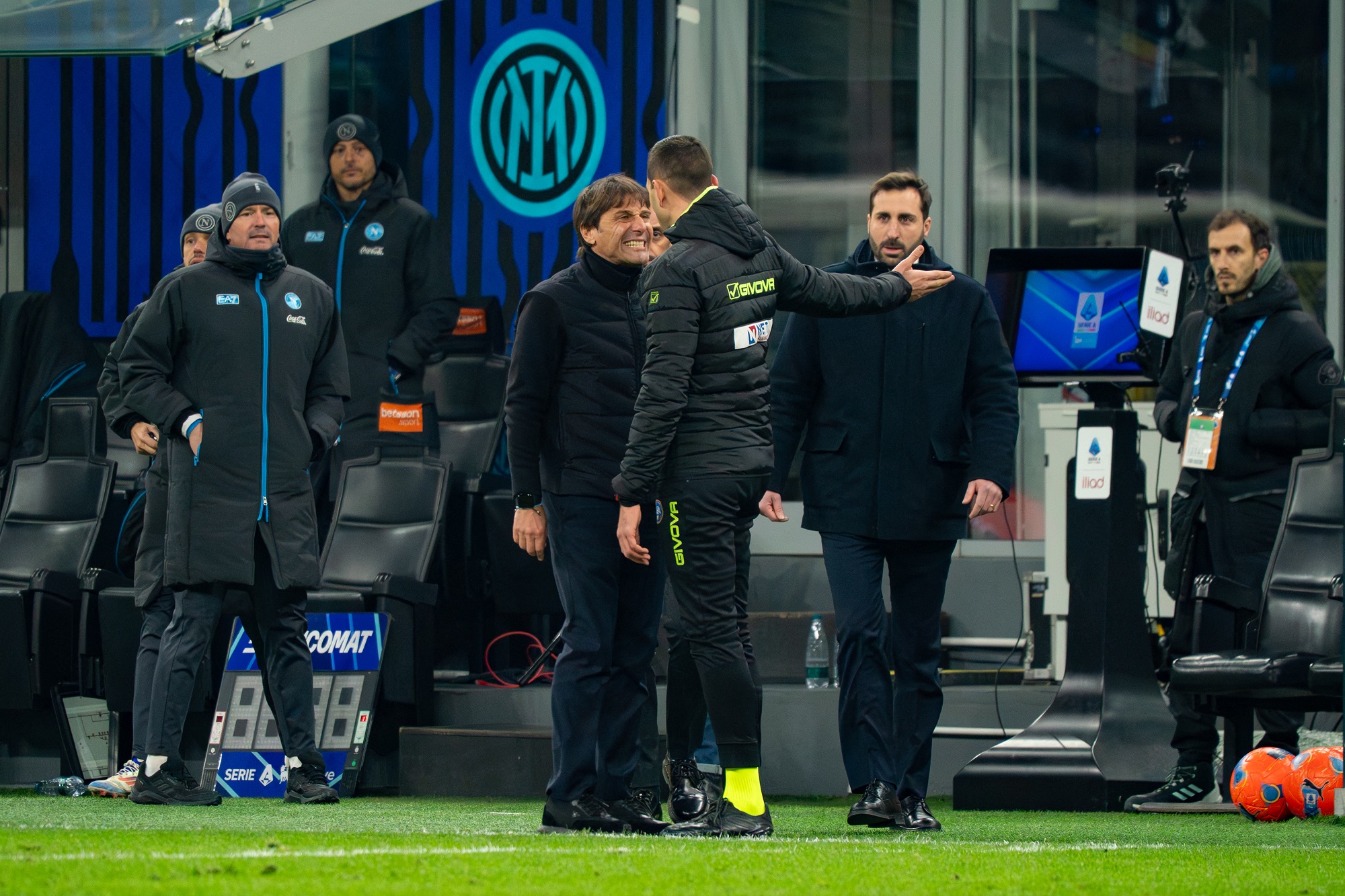 إيقاف مدرب نابولي