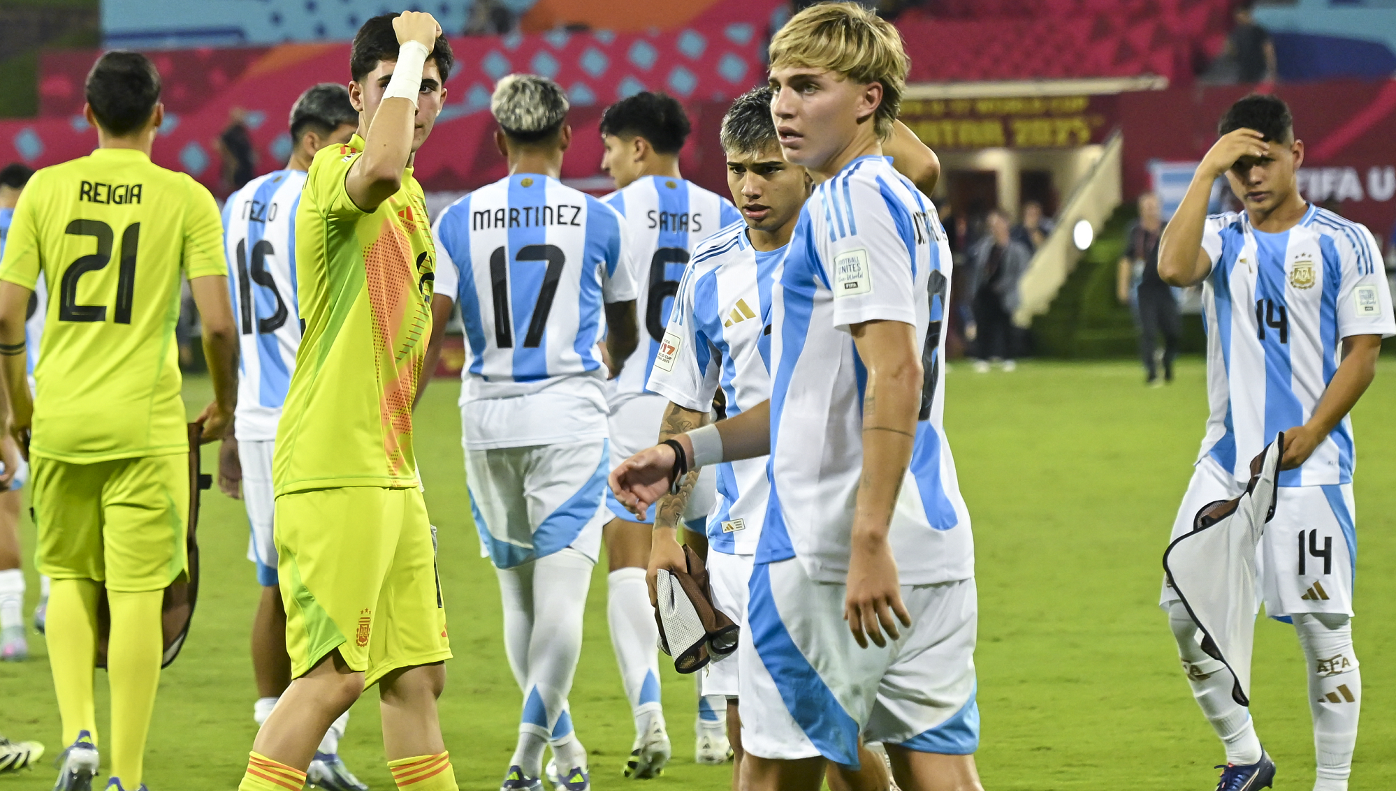 الأرجنتين تحقق العلامة الكاملة