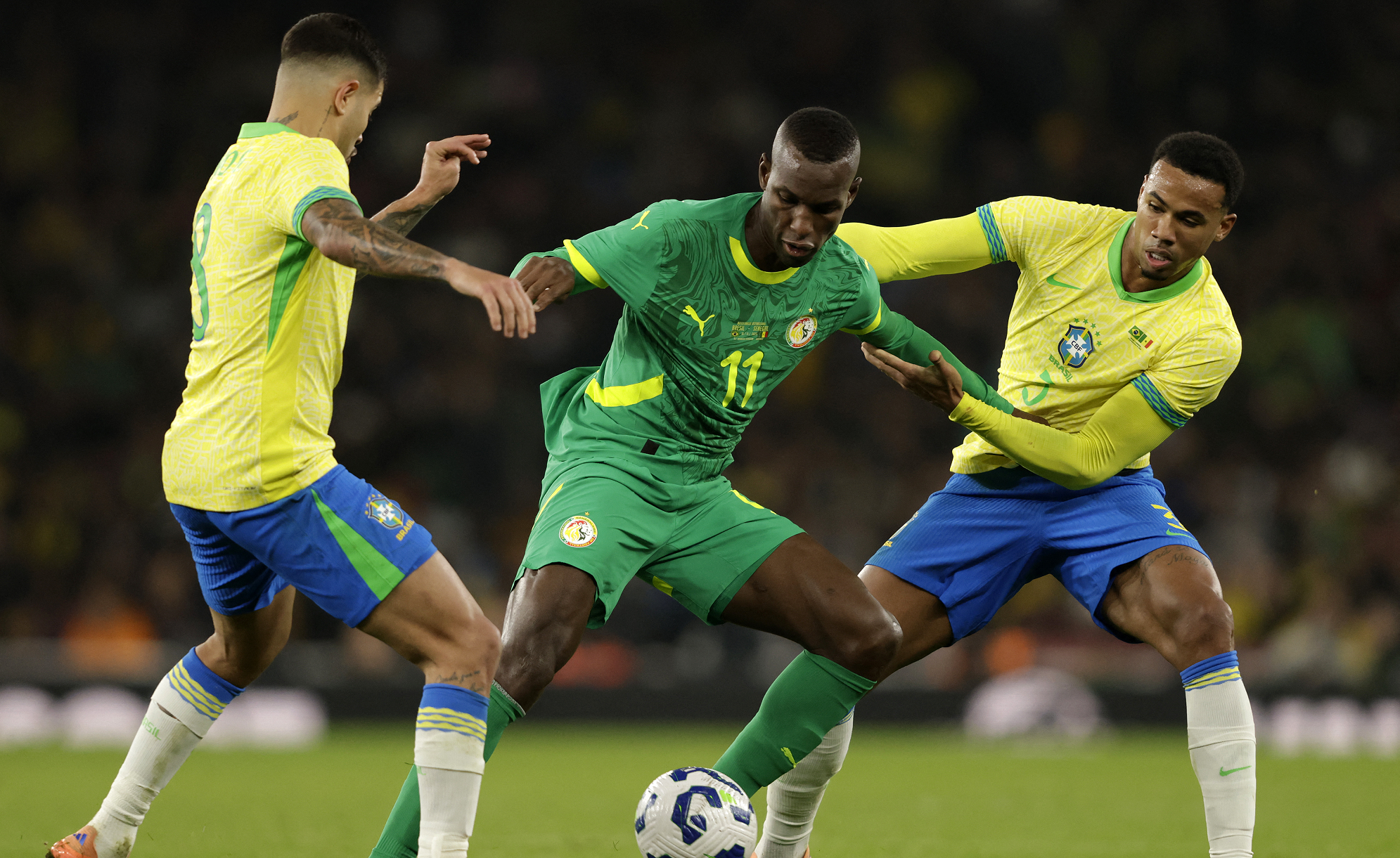 الاتحاد البرازيلي يعلن إصابة غابرييل مدافع آرسنال