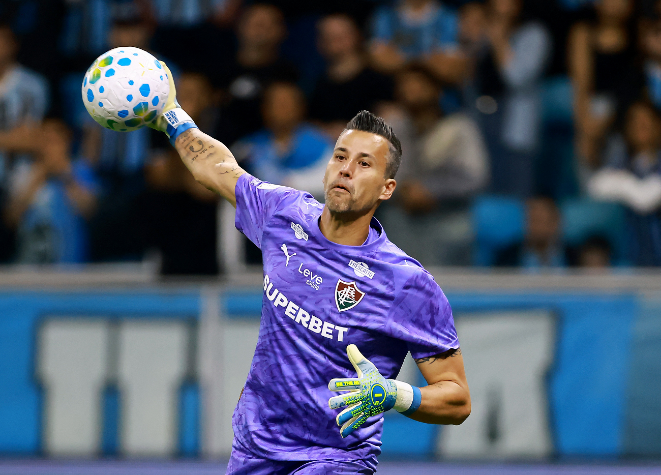 البرازيلي فابيو