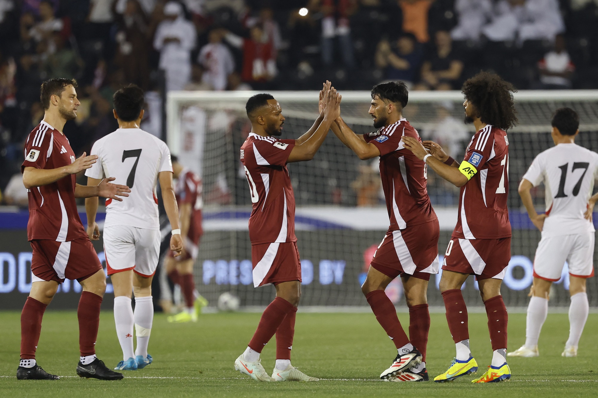 المنتخب القطري يكرم وفادة نظيره الكوري الشمالي