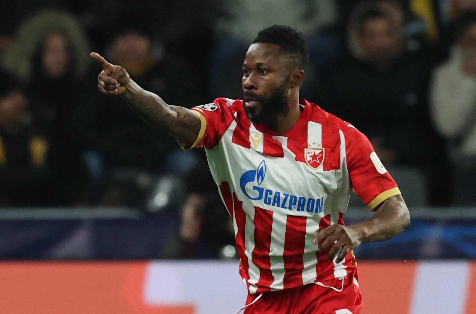 النجم الأحمر يتخطّى يونغ بويز