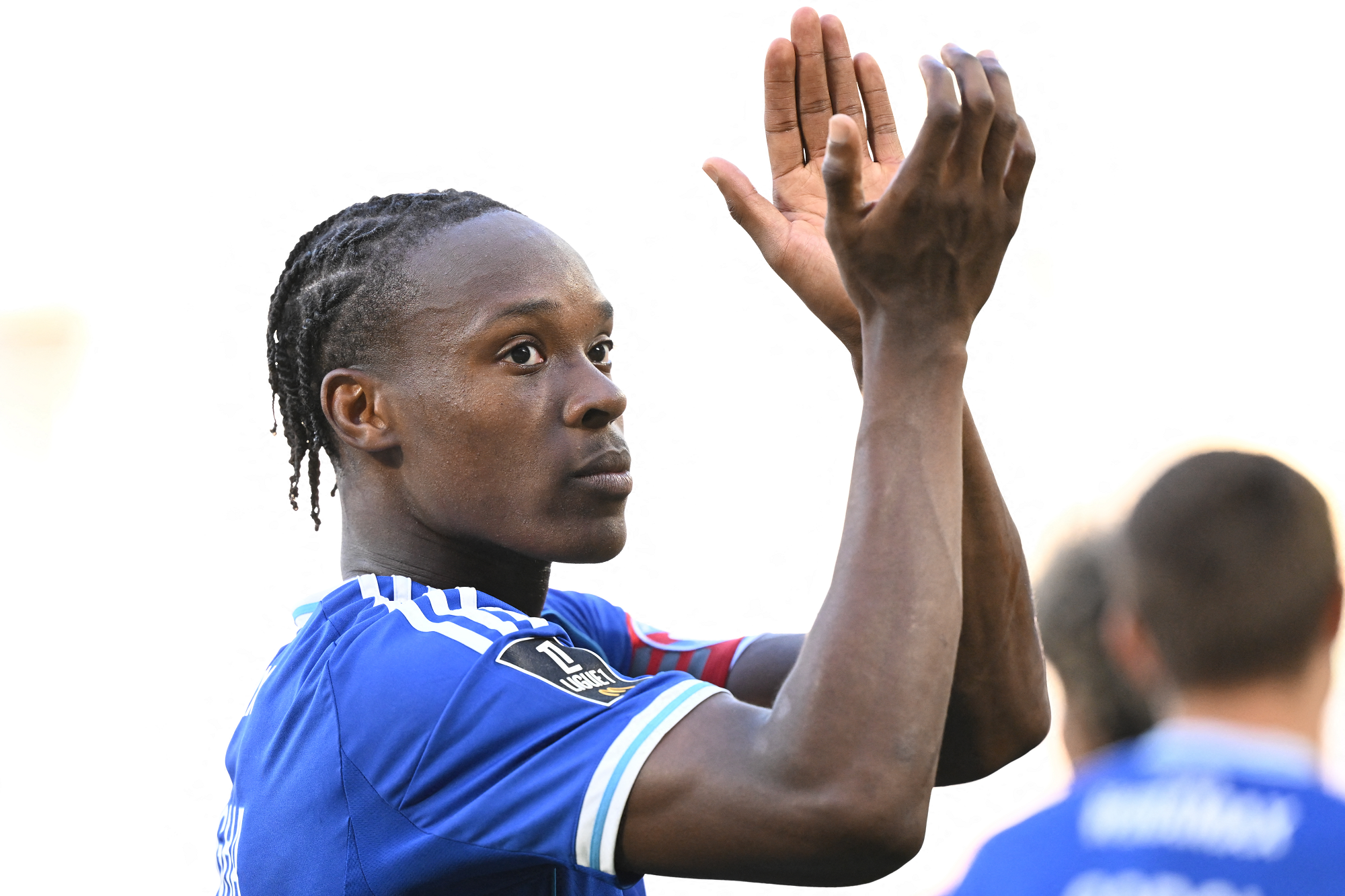 الهولندي إيميغا ينتقل إلى تشلسي العام القادم