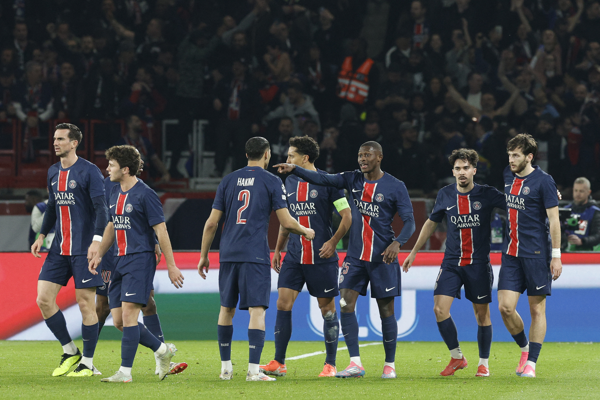 باريس سان جيرمان يحل ضيفاً ثقيلاً على رين