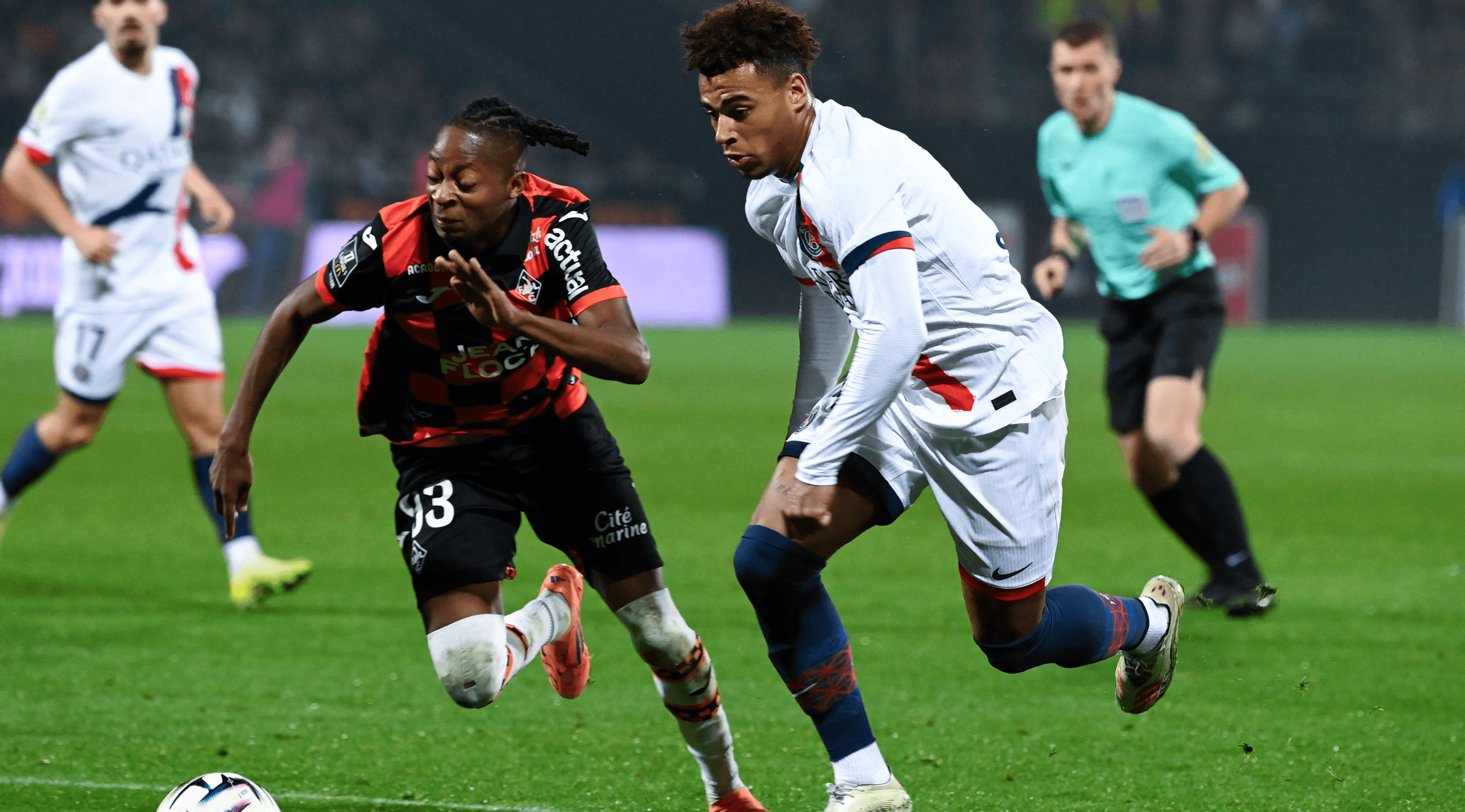 باريس سان جيرمان يعلن غياب لاعبه دويه لعدة أسابيع