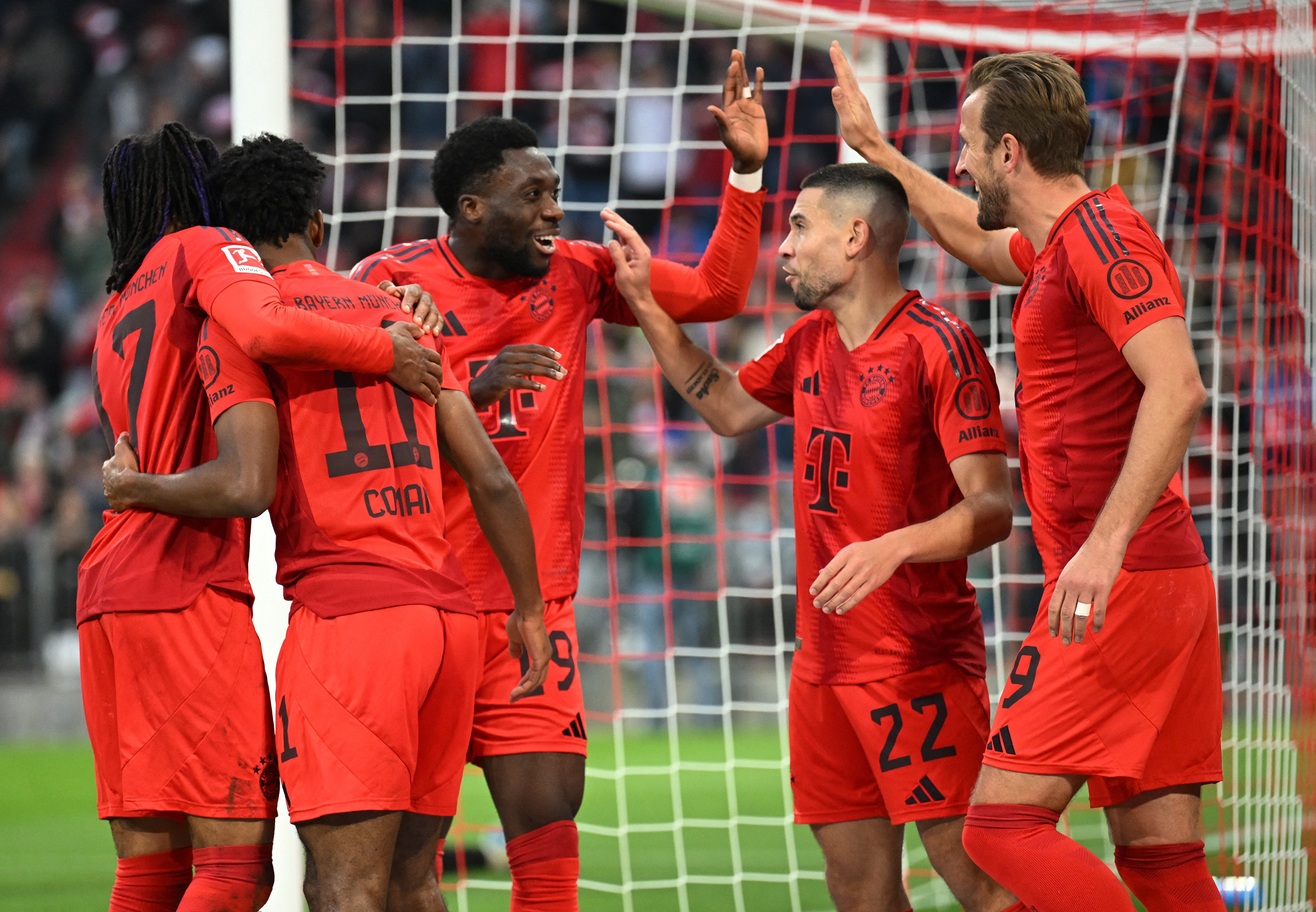 بايرن ميونيخ يتفوق على أونيون برلين بثلاثية