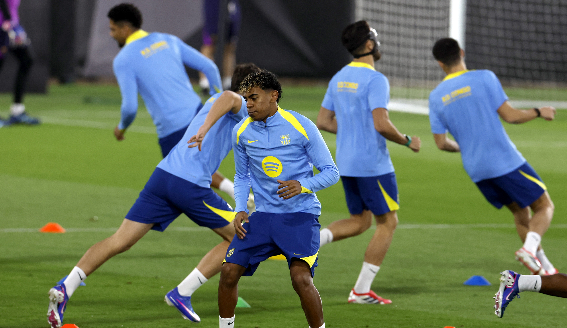 برشلونة المتصدر يحل ضيفاً على ريال سوسييداد