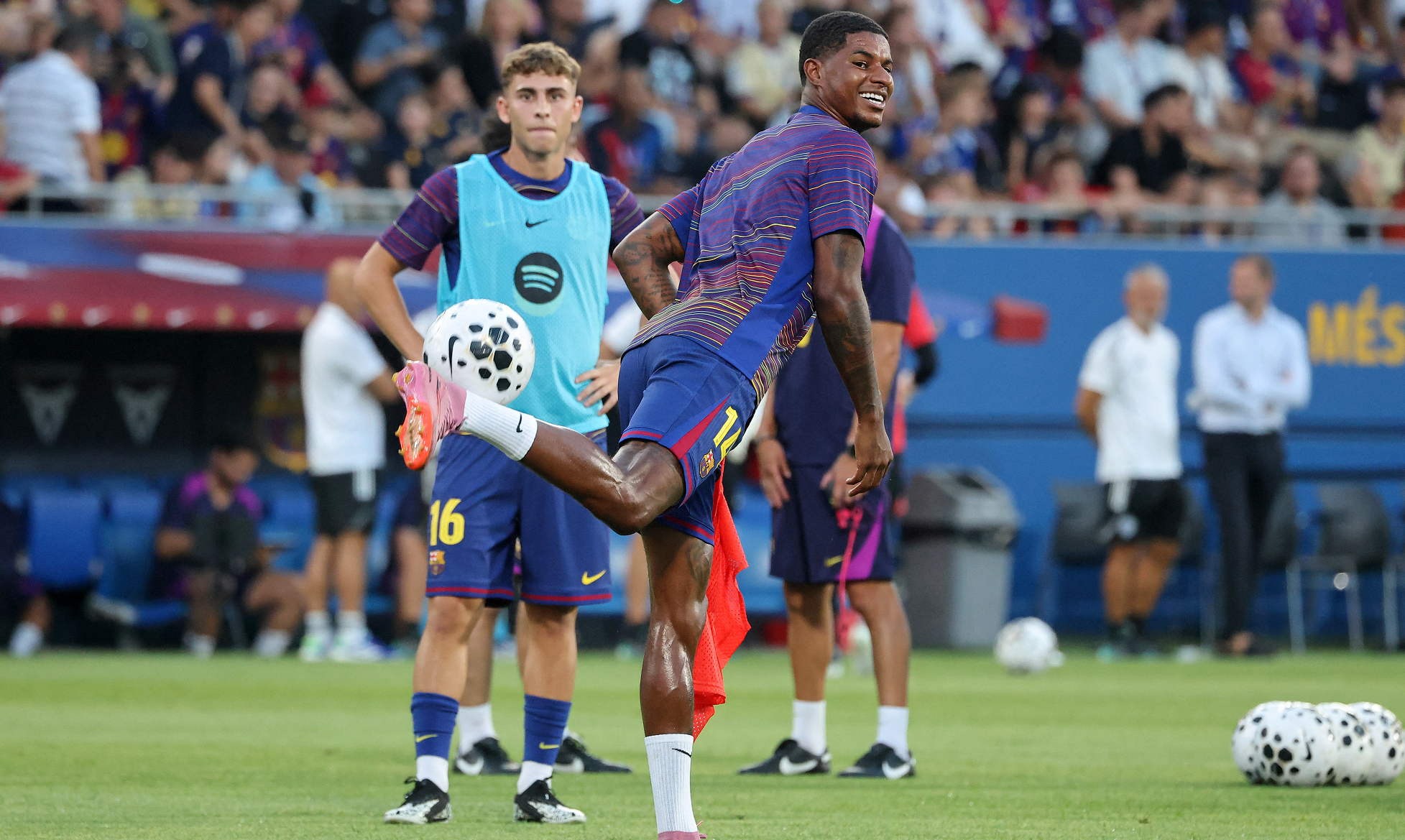 برشلونة يستعد لخوض أولى مواجهاته في الليغا