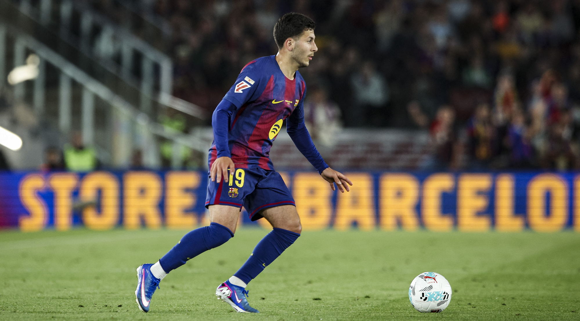 برشلونة يعلن تعرض لاعبه باردغجي لإصابة قوية