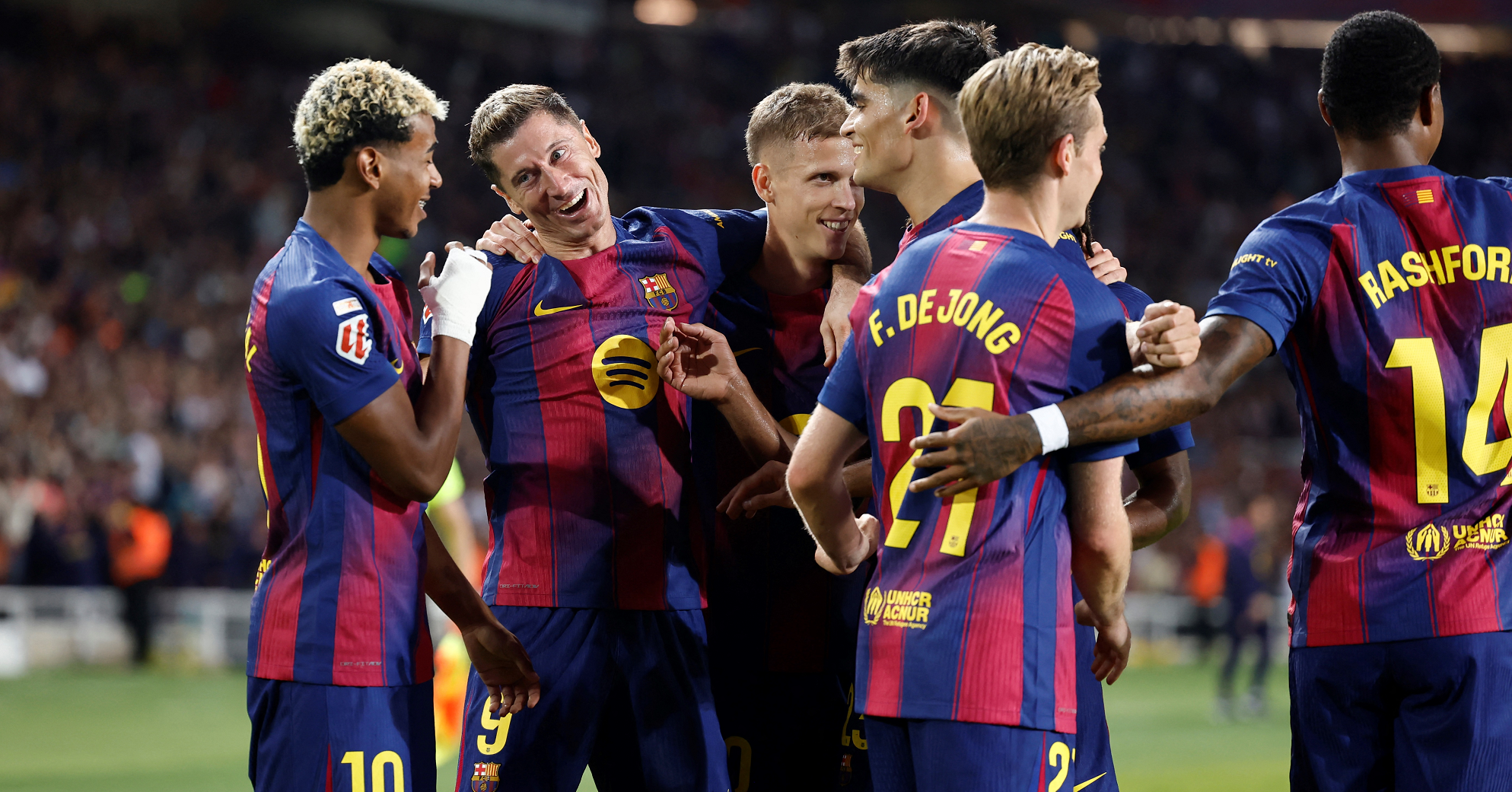 برشلونة يقتنص فوزاً صعباً ويرتقي إلى الصدارة