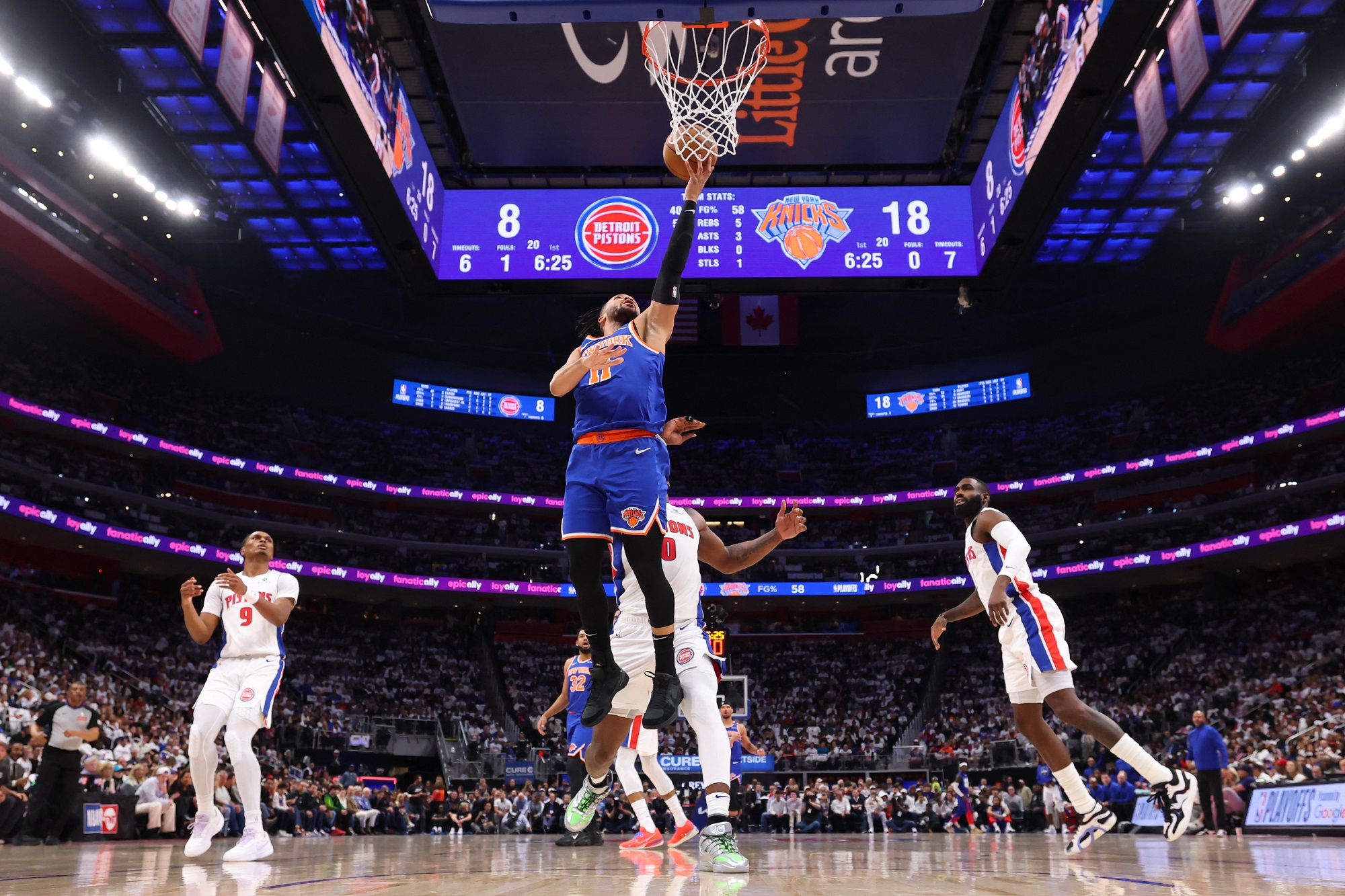 برونسون يقود نيكس للتأهل بسلة قاتلة