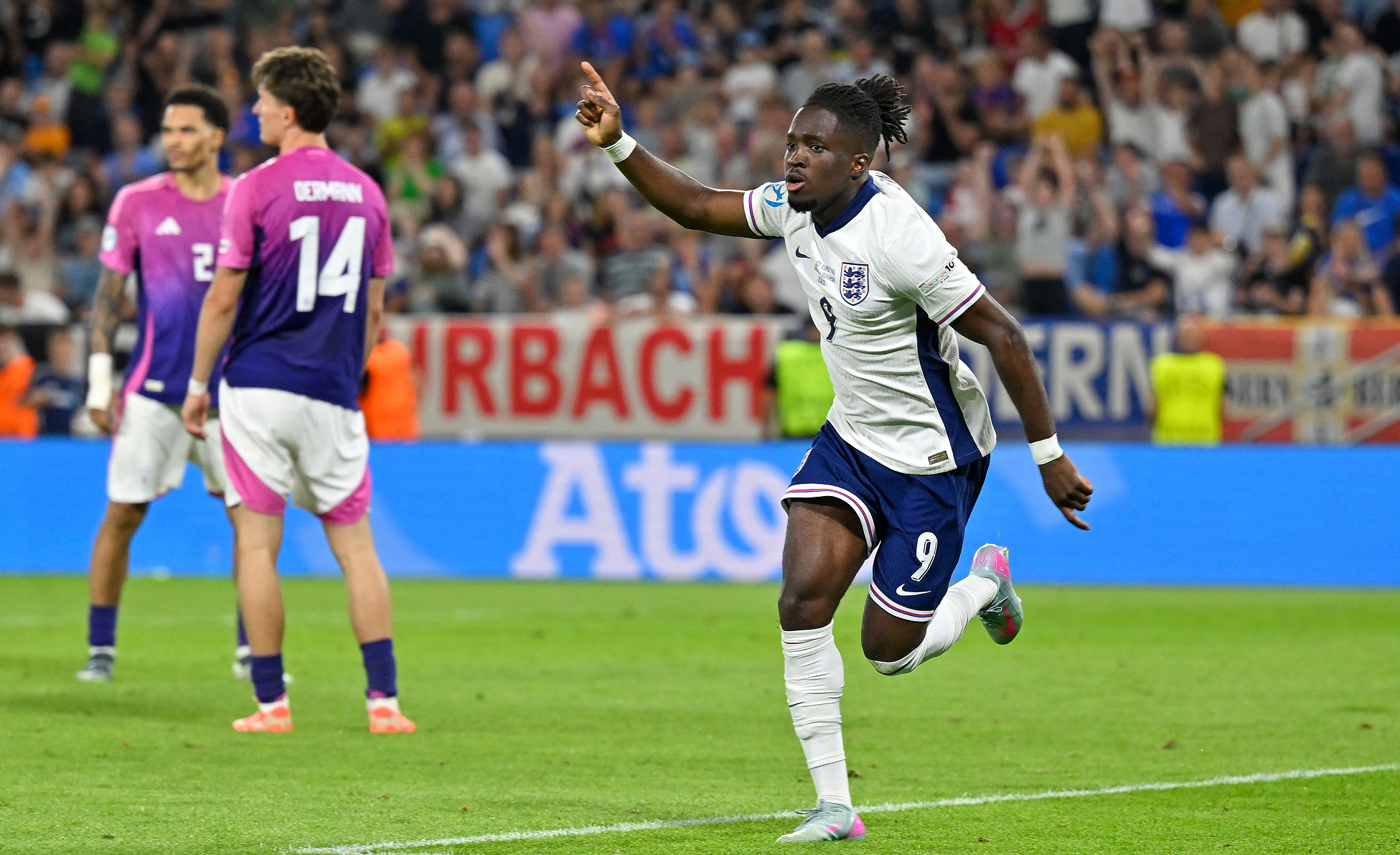 بولونيا يعلن ضم الإنجليزي جوناثان رو