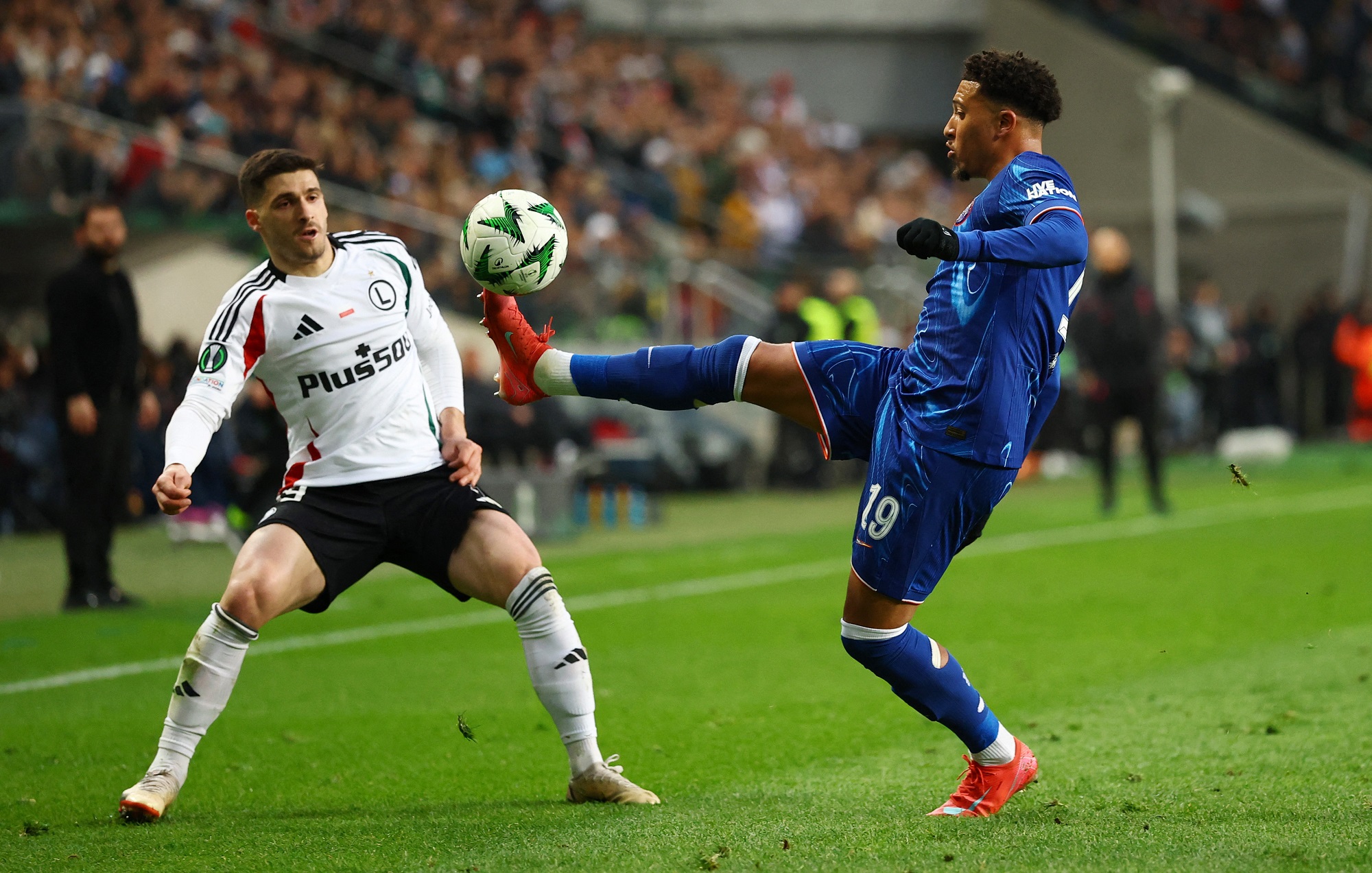 تشلسي من أجل إتمام المهمة أمام ليغيا وارسو