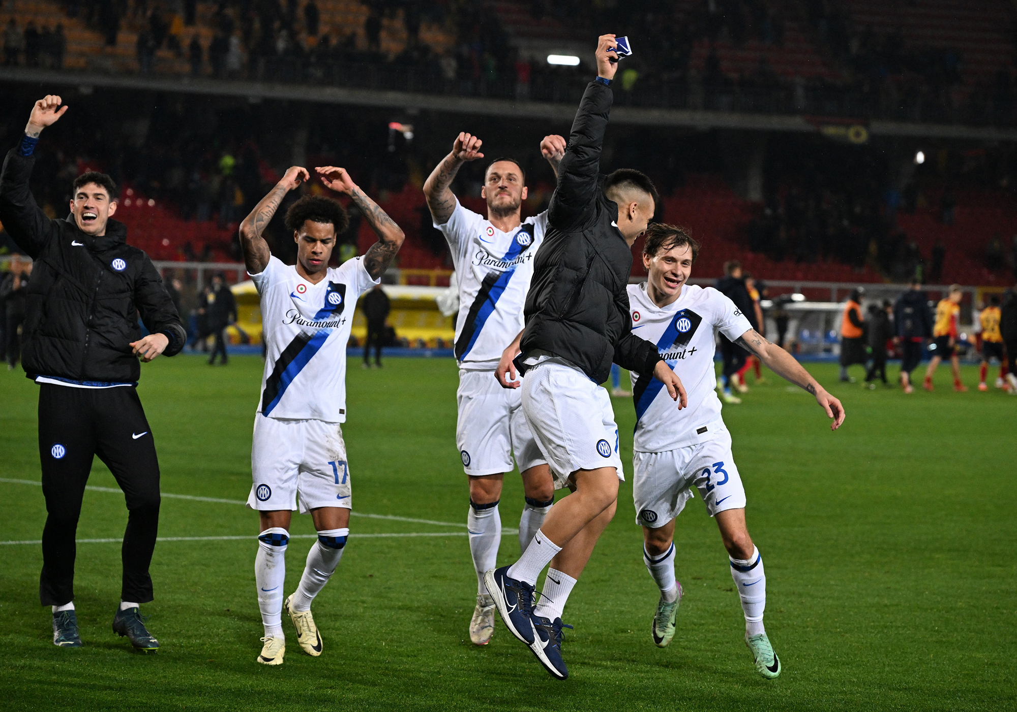 ثنائية مارتينيز تقود إنتر لفوز عريض على ليتشي