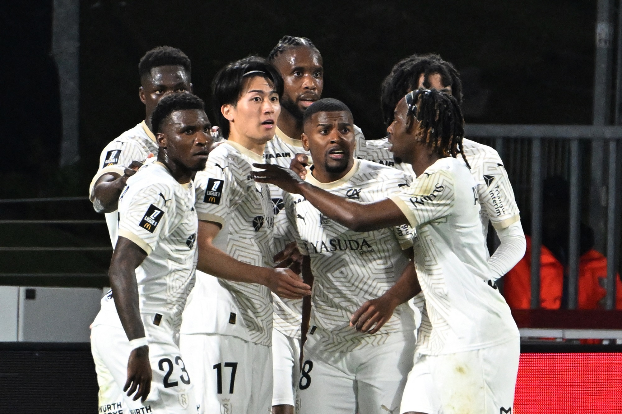 رانس يفاجئ لونس