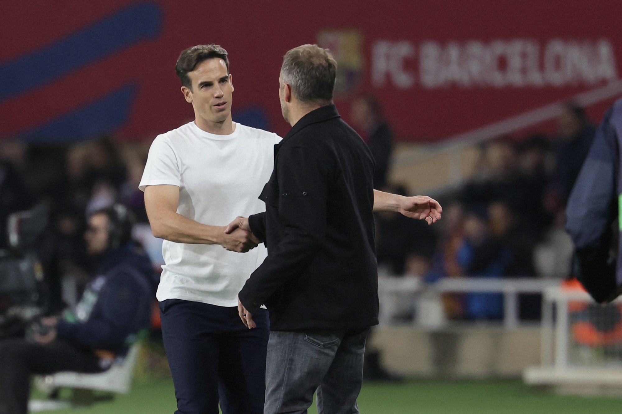 رايو فاييكانو يمدّد عقد مدربه بيريث