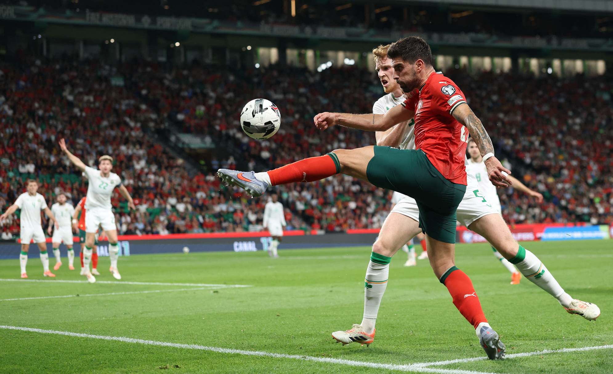روبن نيفيش يمنح البرتغال فوزاً مثيراً
