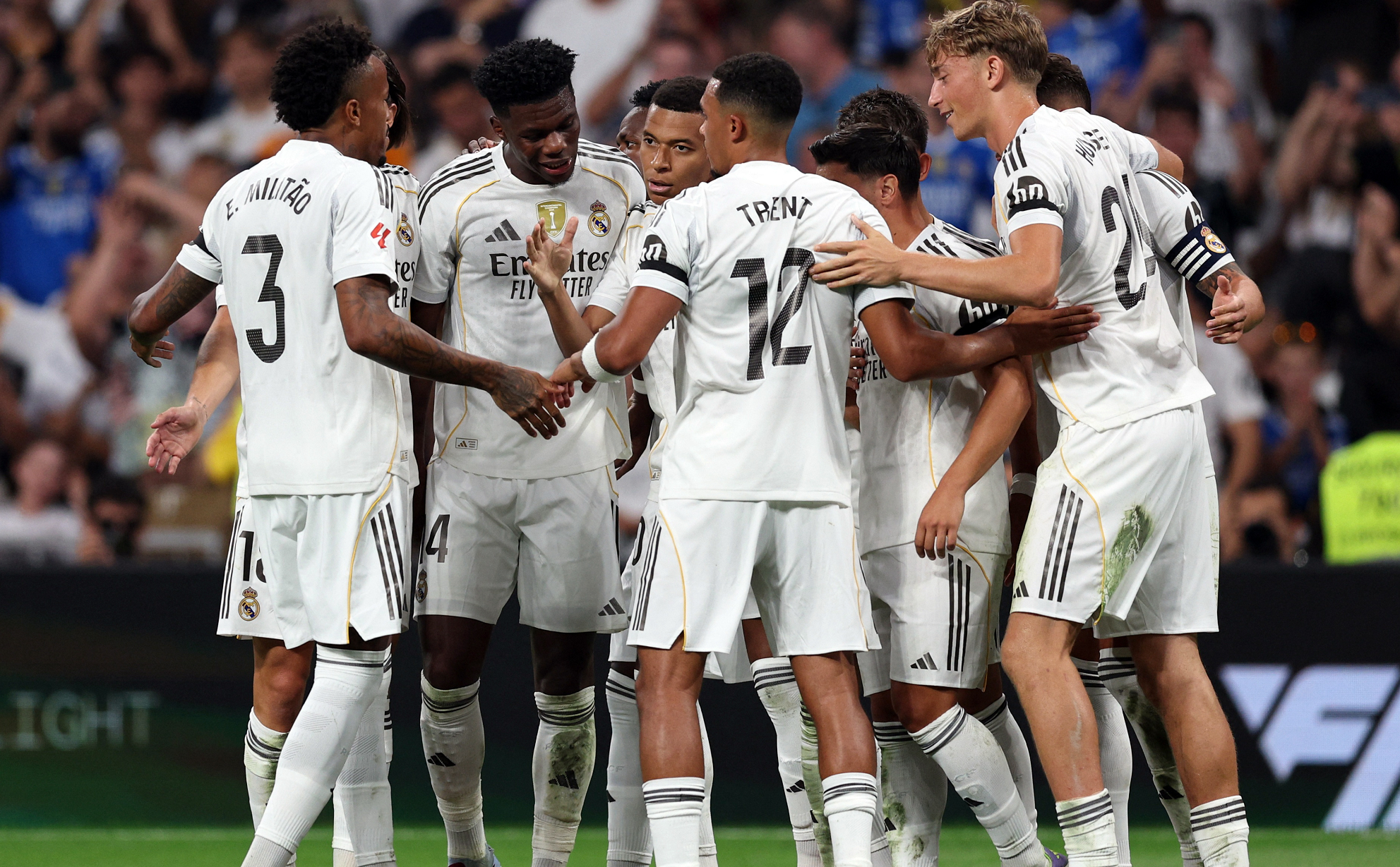 ريال مدريد يقتنص فوزاً صعباً من ضيفه أوساسونا