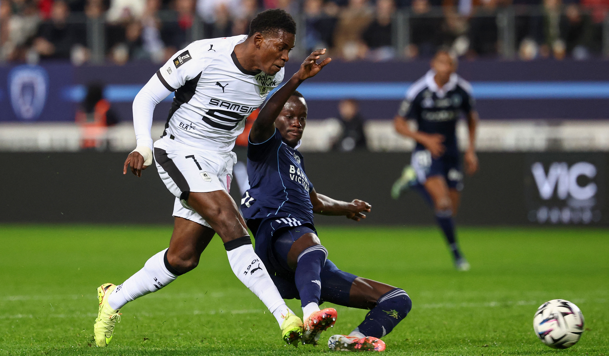 رين يواصل صحوته ويهزم باريس أف سي