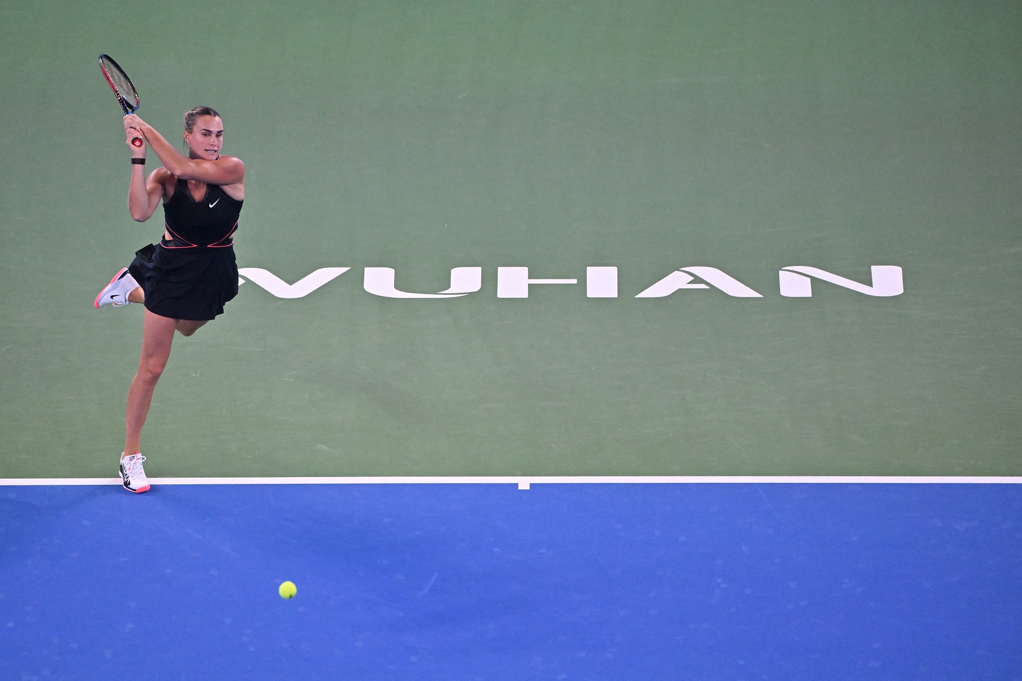 سابالينكا تواصل زحفها