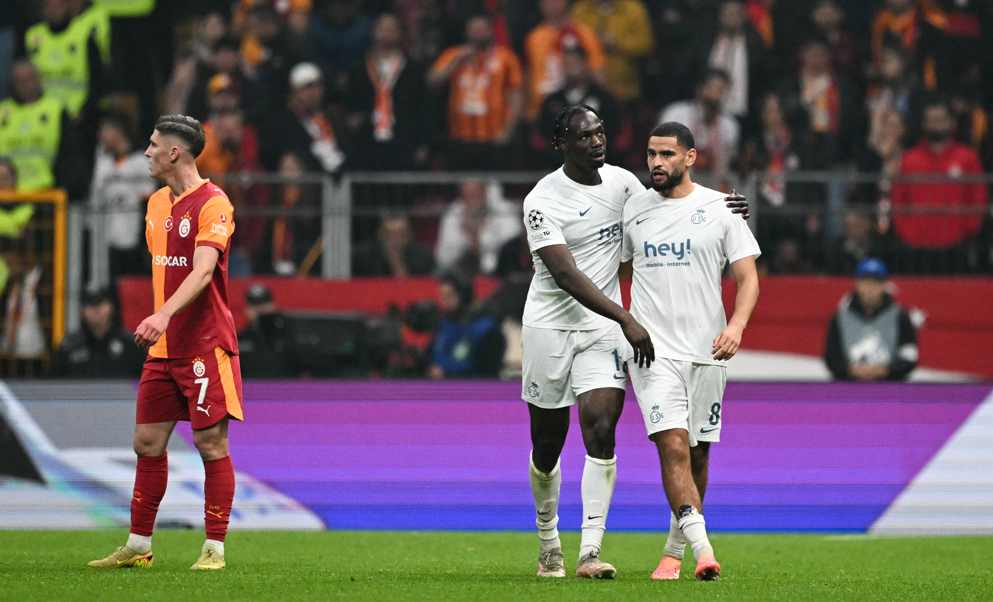 سان جيلواز يوقف سلسلة انتصارات غلطة سراي