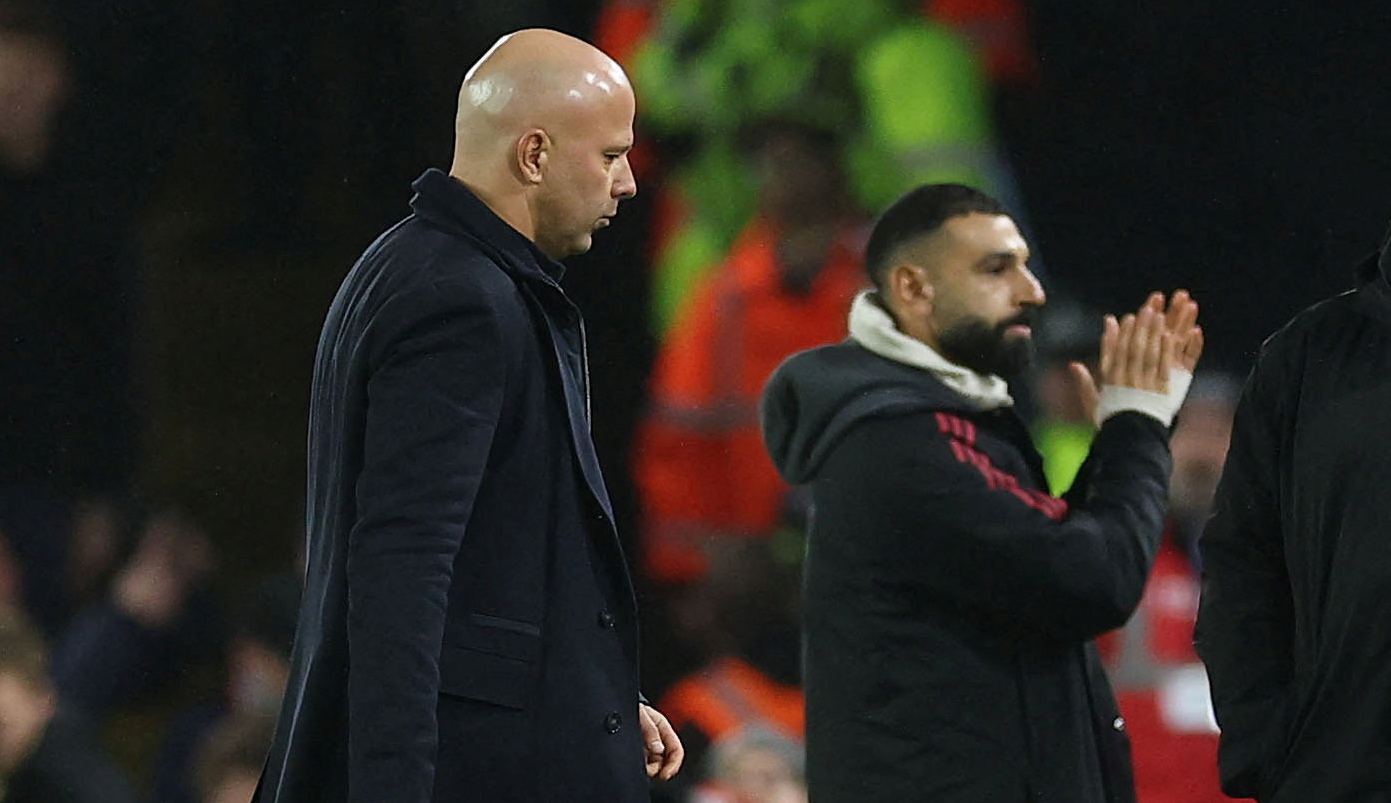 سلوت يعتزم عقد اجتماع منفرد مع محمد صلاح