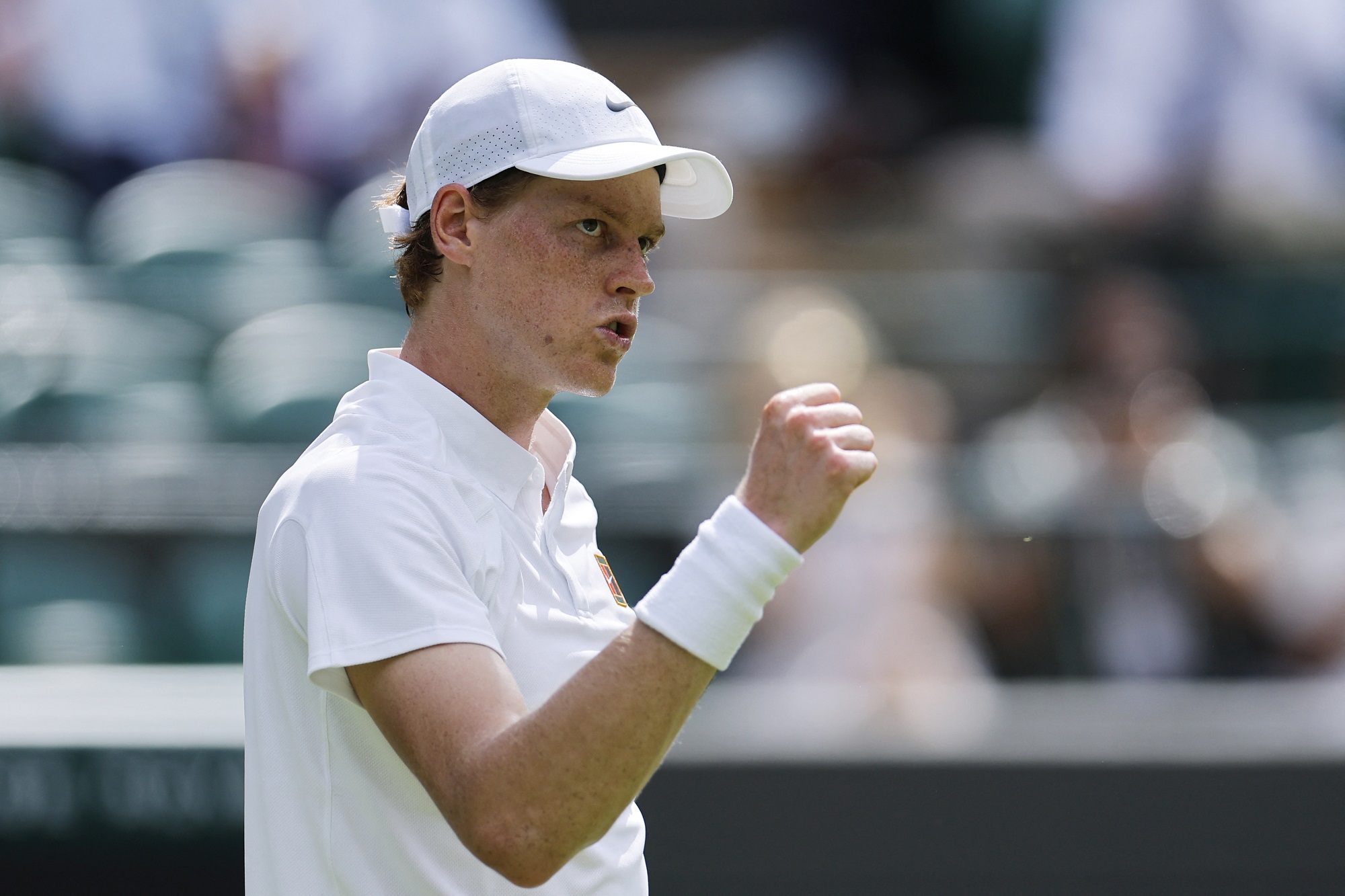 سينر يتخطّى ناردي ويعبر إلى الدور الثاني