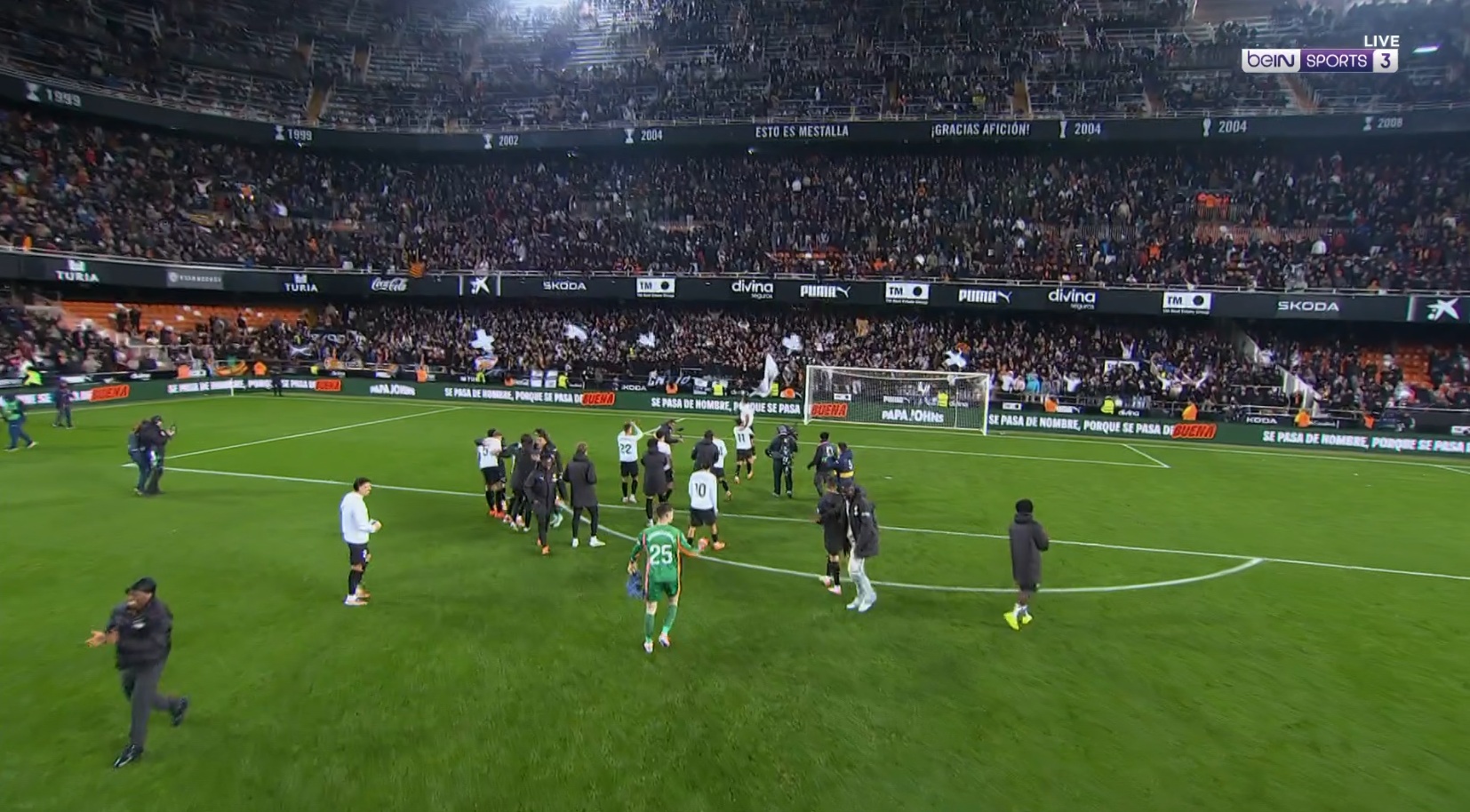 فالنسيا يتجاوز عقبة ليفانتي