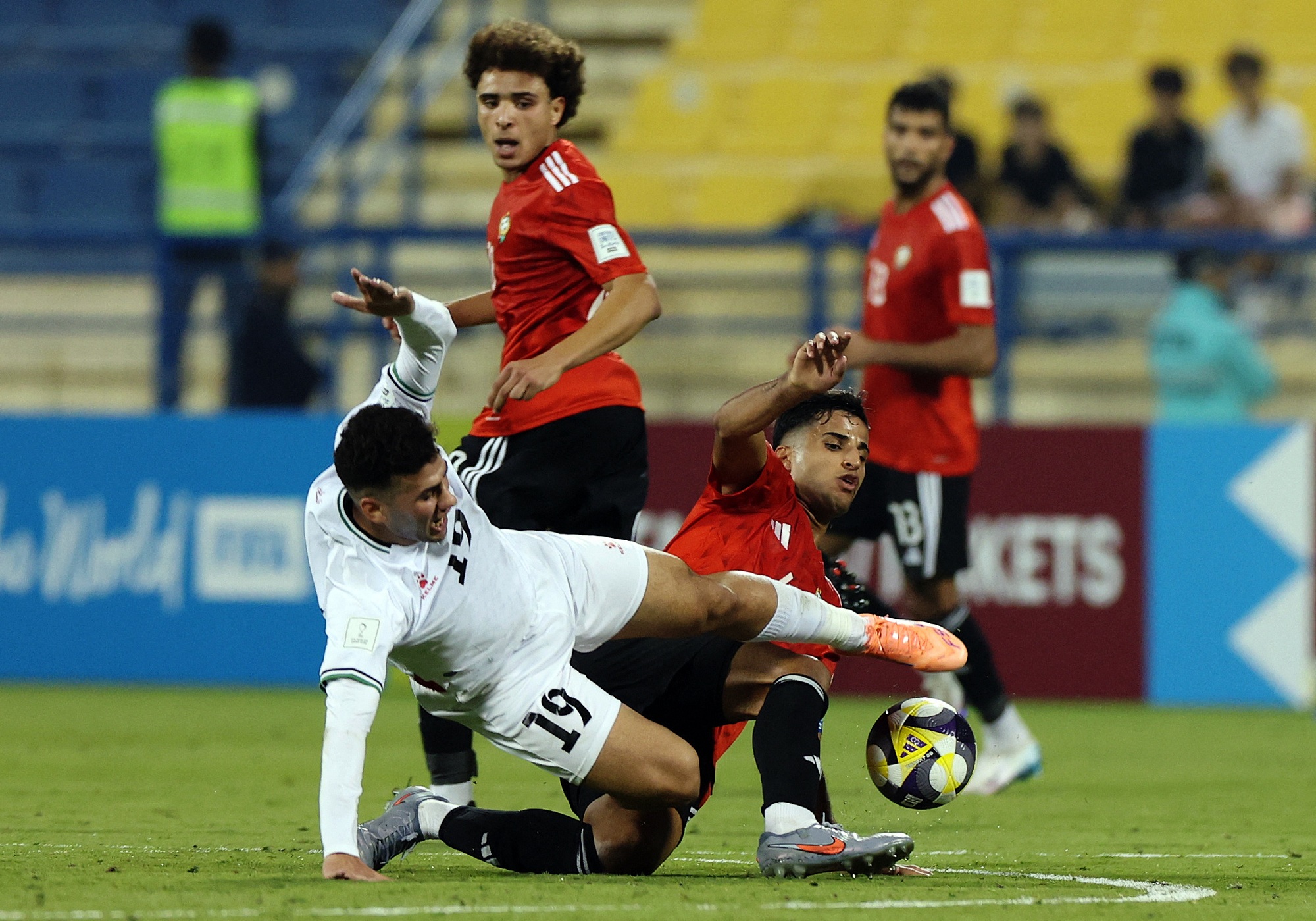 فلسطين وليبيا