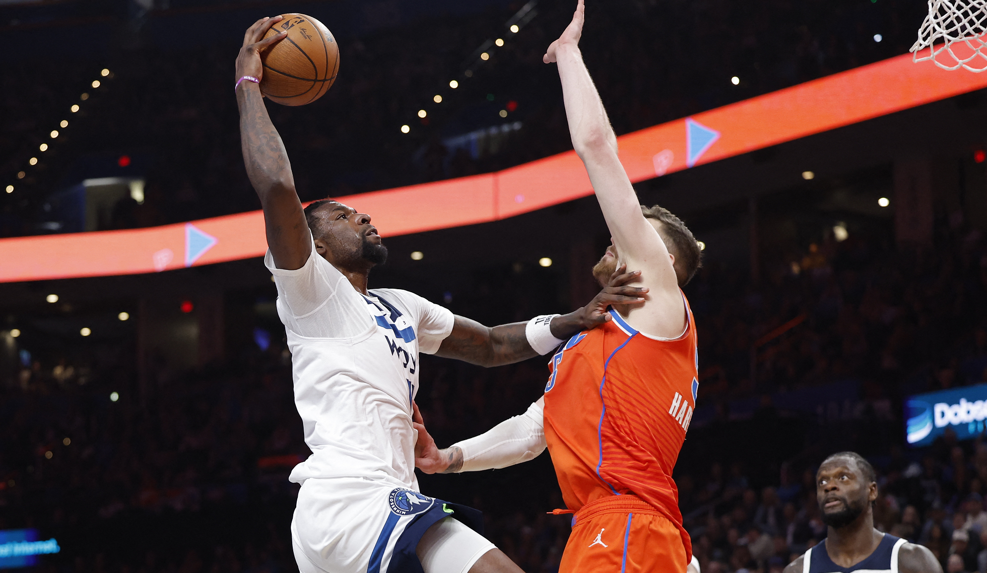 فوز عاشر توالياً لأوكلاهوما وتوقف سلسلة ديترويت