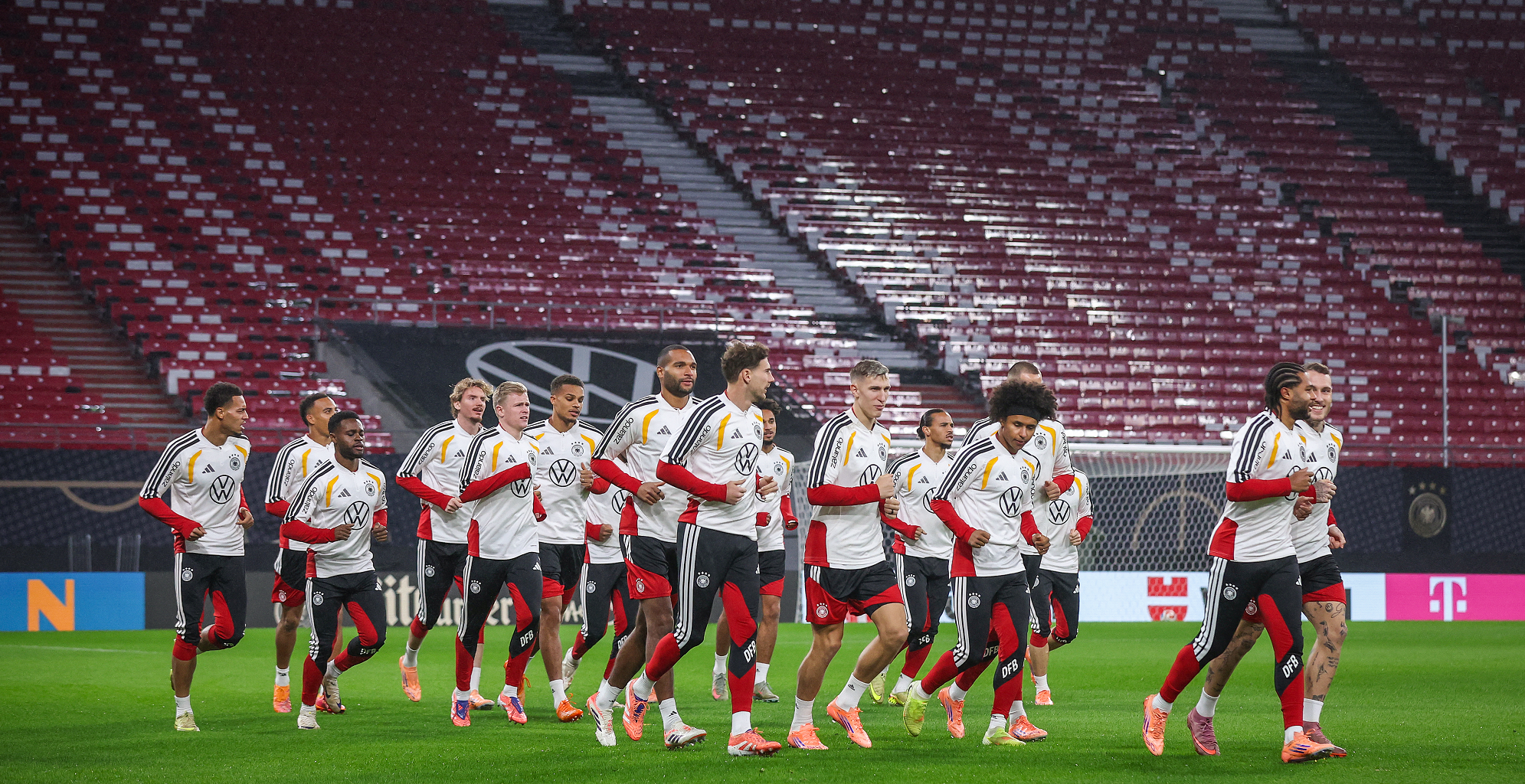 قمة محتدمة بين ألمانيا وضيفتها سلوفاكيا