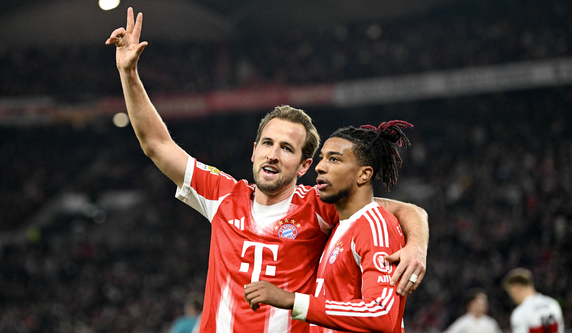 كاين يسجل هاتريك ويقود بايرن للفوز على شتوتغارت