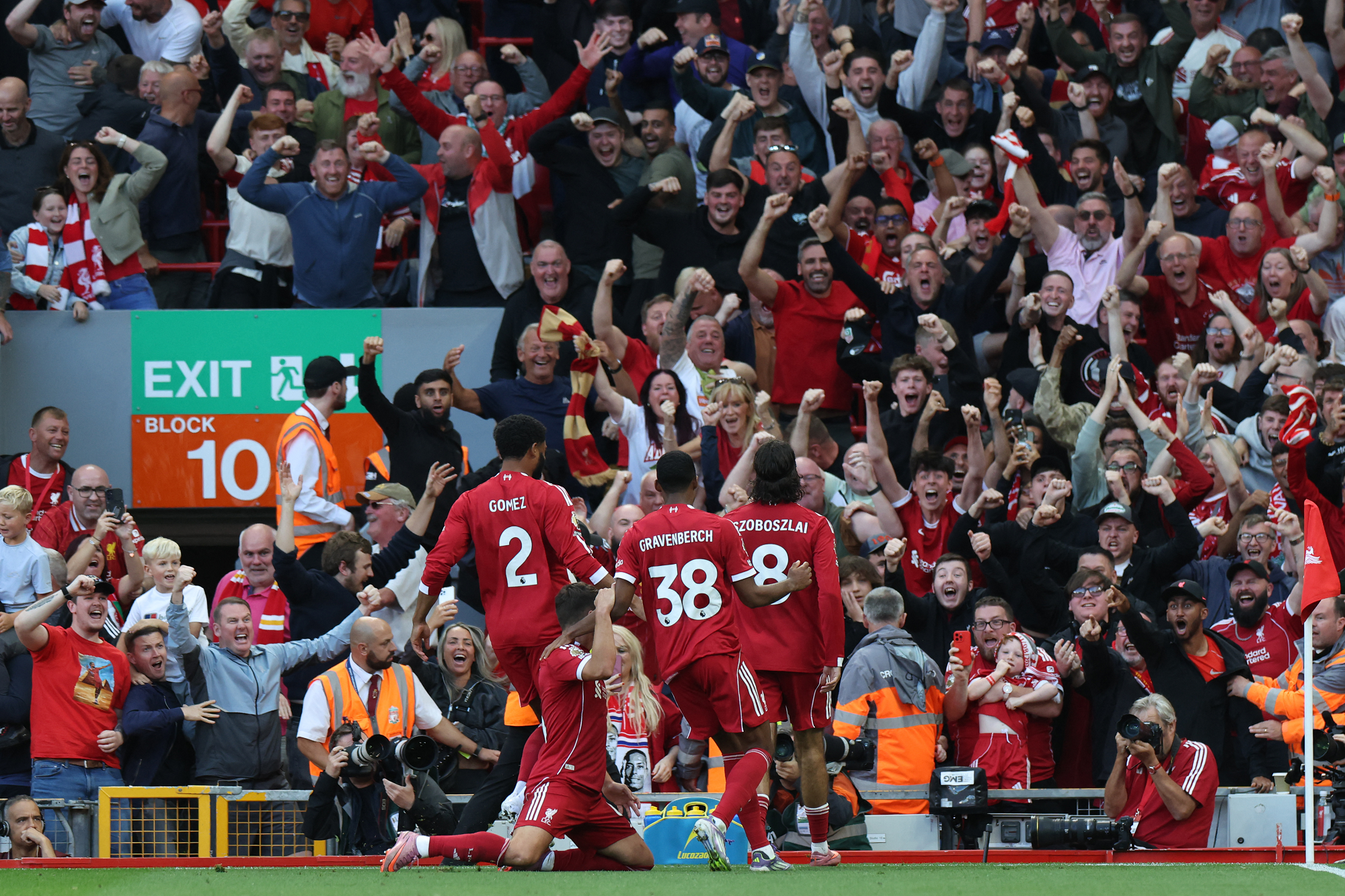 ليفربول يحسم مواجهة القمة ويتفوق على آرسنال