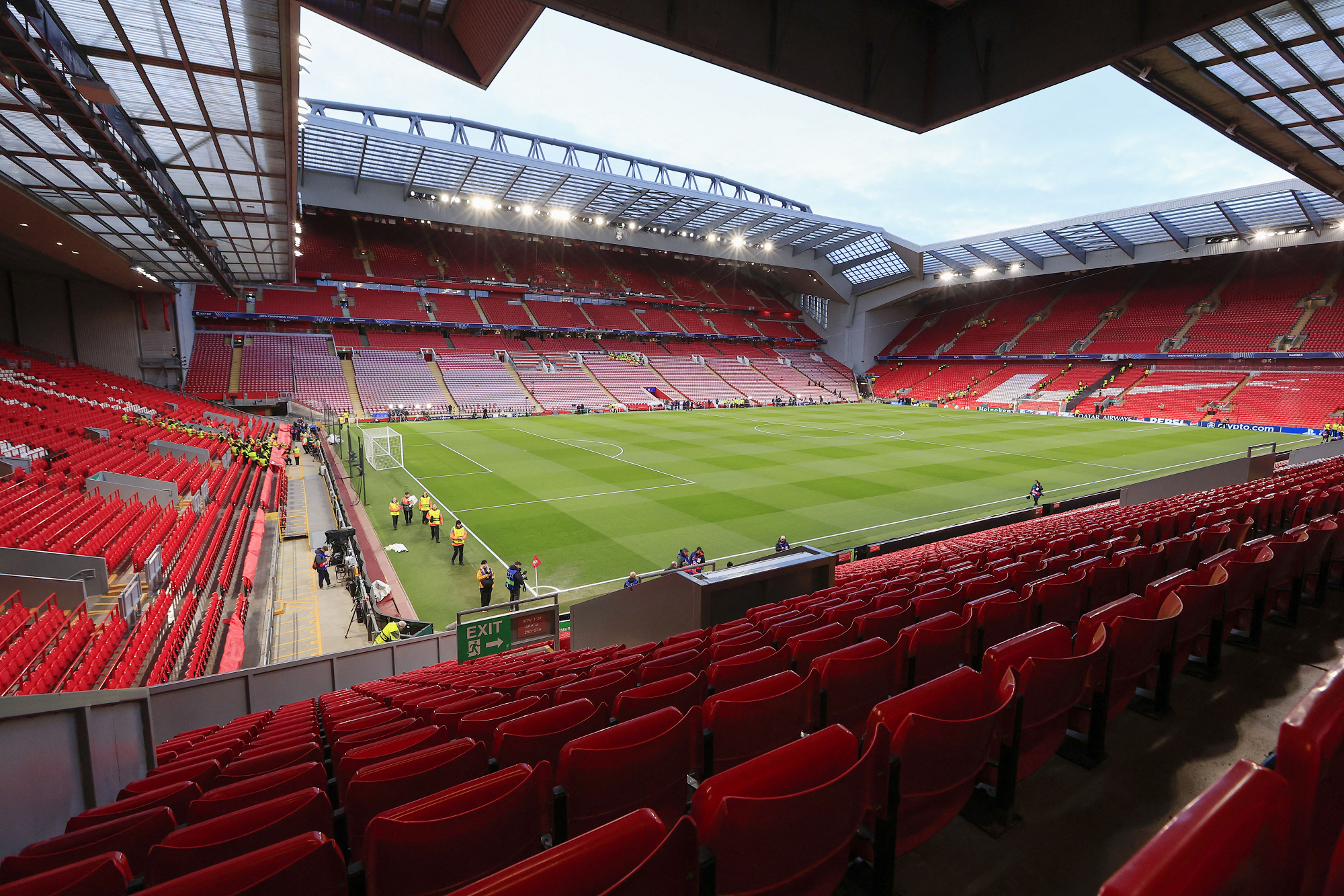 ليفربول يستقبل مانشستر يونايتد