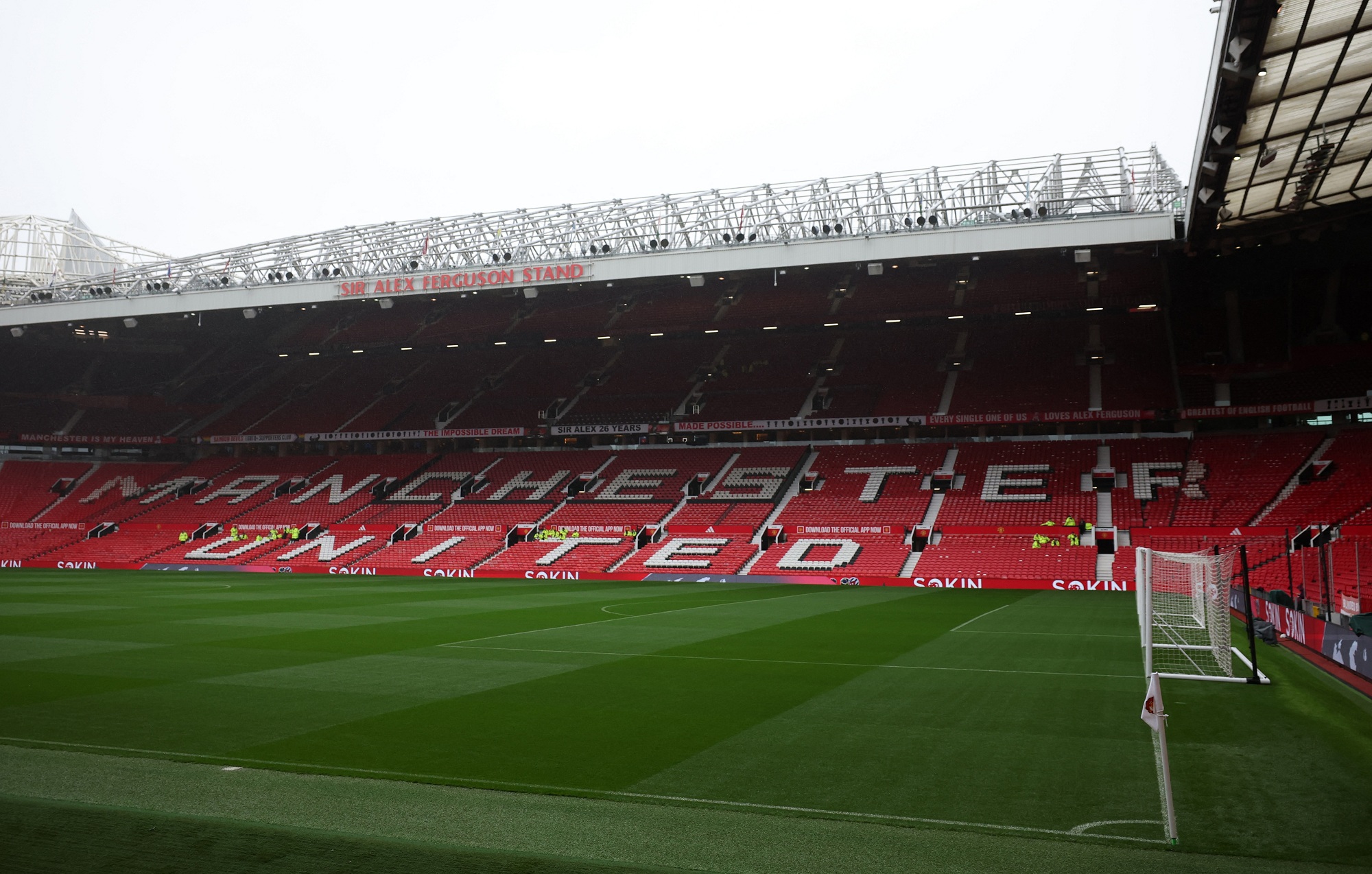 مانشستر يونايتد ينشد تخطّي عقبة إيفرتون