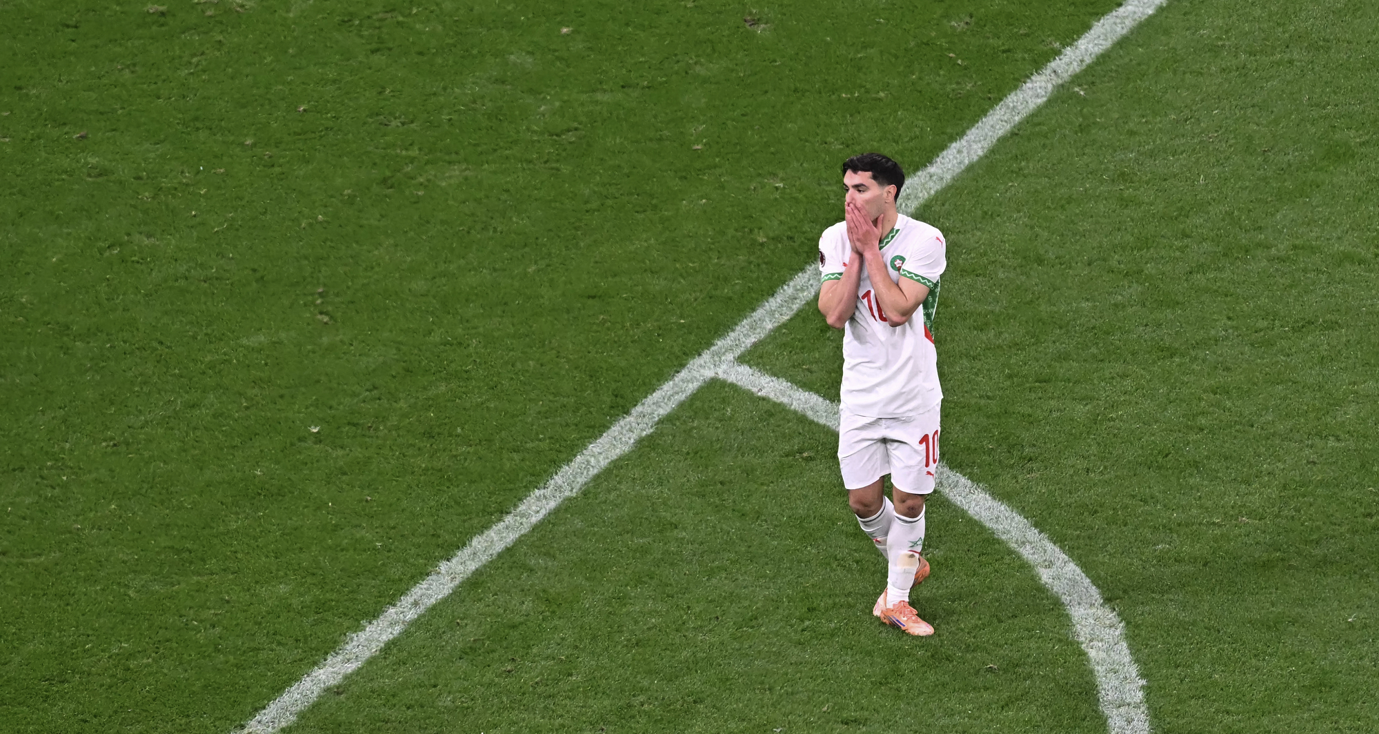 مبابي يدعم زميله في ريال مدريد إبراهيم دياز