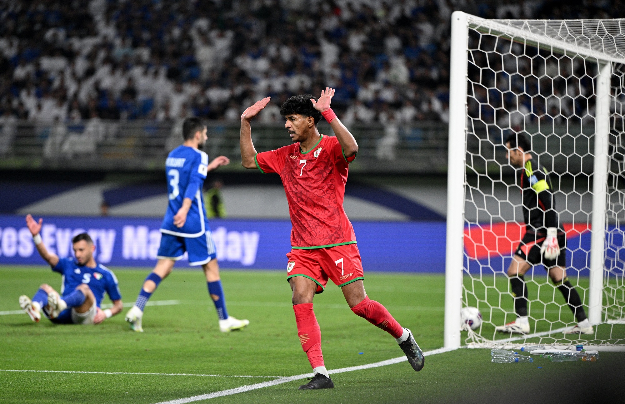 مباراة عمان والكويت