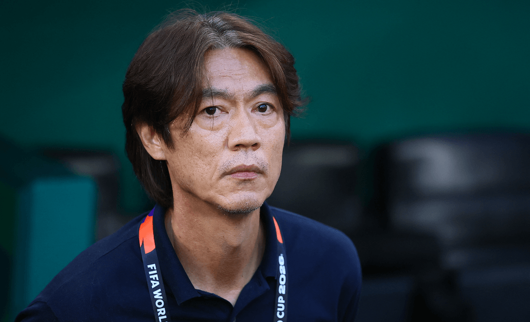 مدرب منتخب كوريا الجنوبية يعلن استقالته عقب خروج بلاده من المونديال