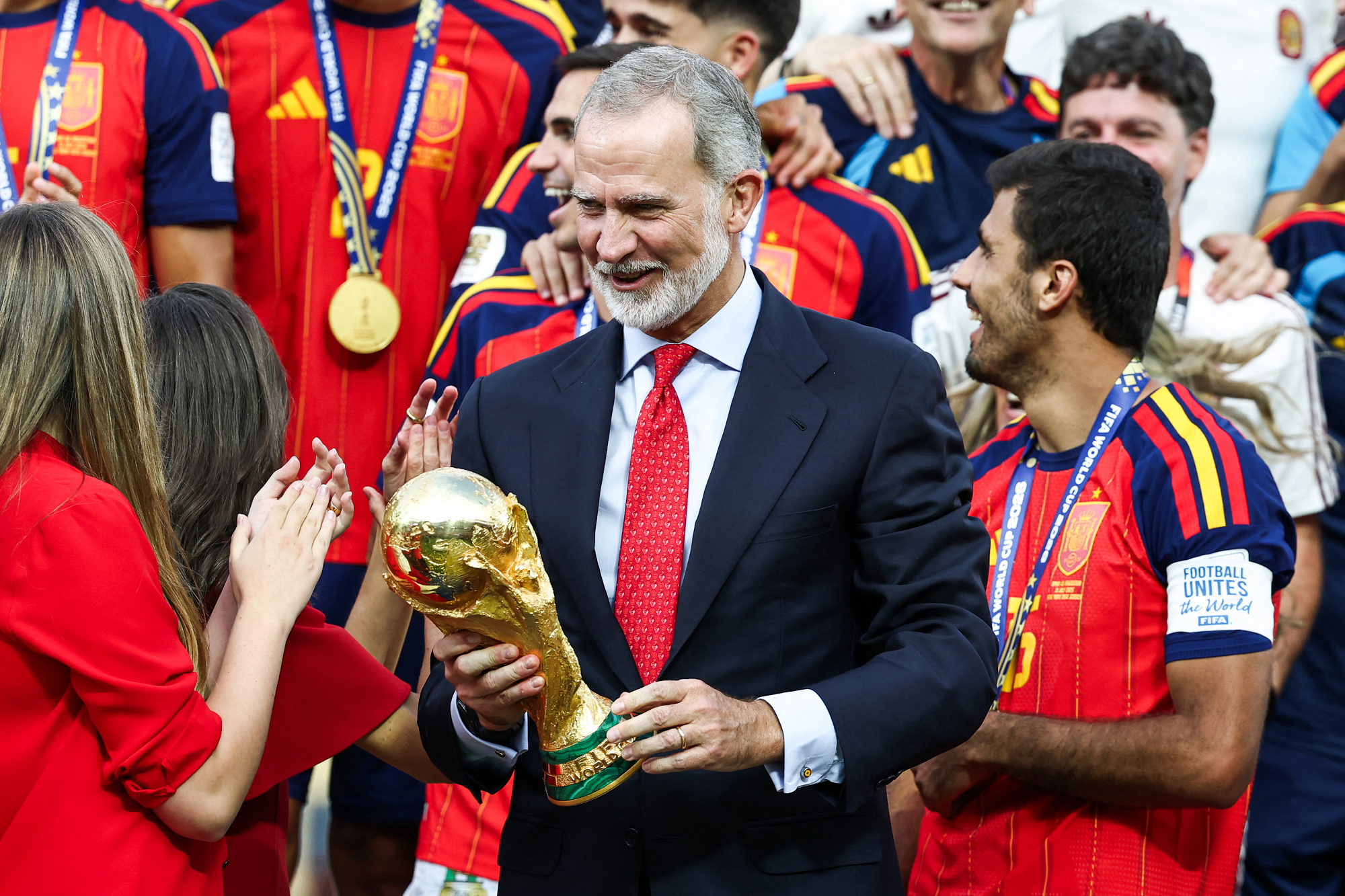 ملك إسبانيا يستقبل لاعبي منتخب لاروخا