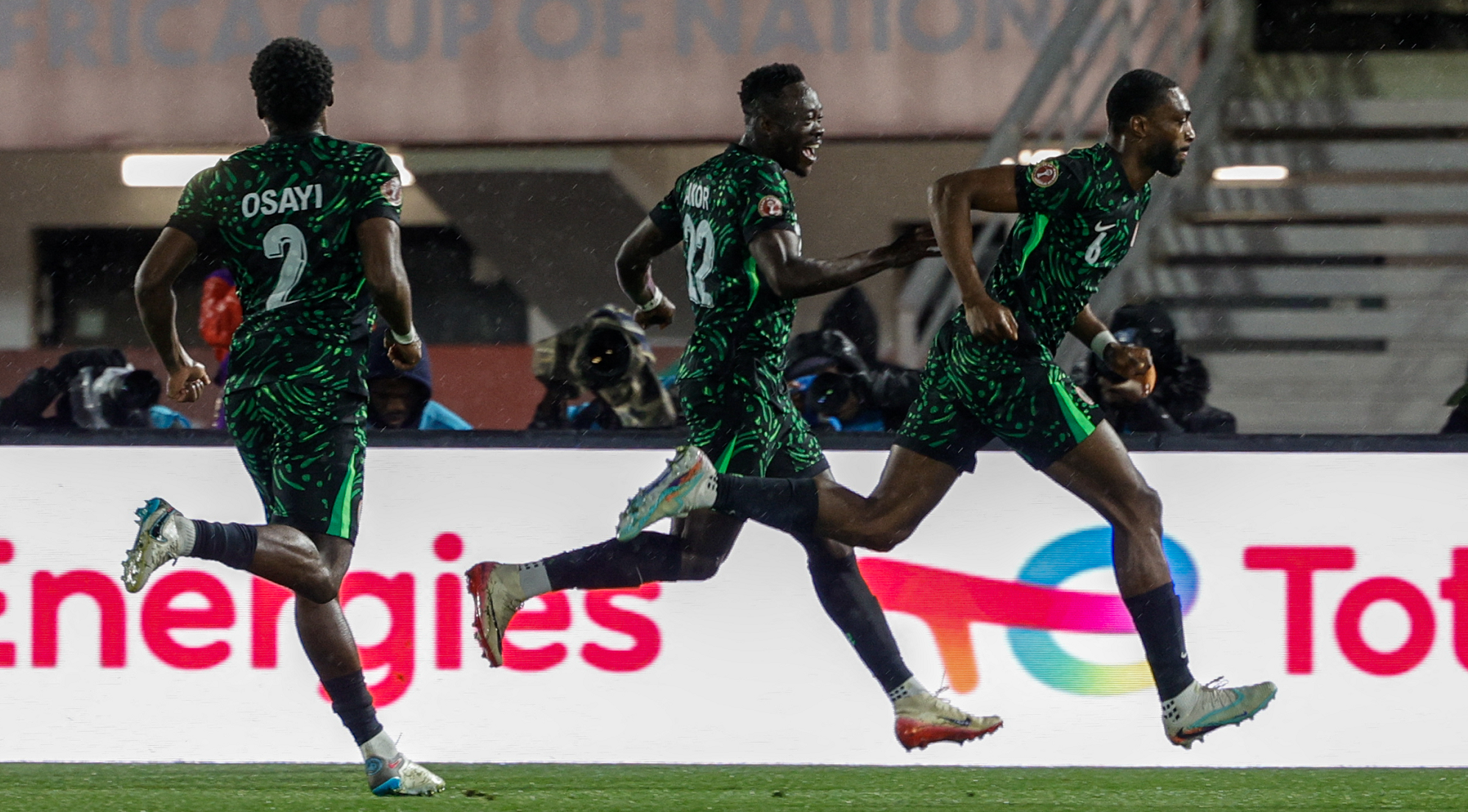 منتخب نيجيريا يعبر عقبة تنزانيا ويحقق فوزه الأول