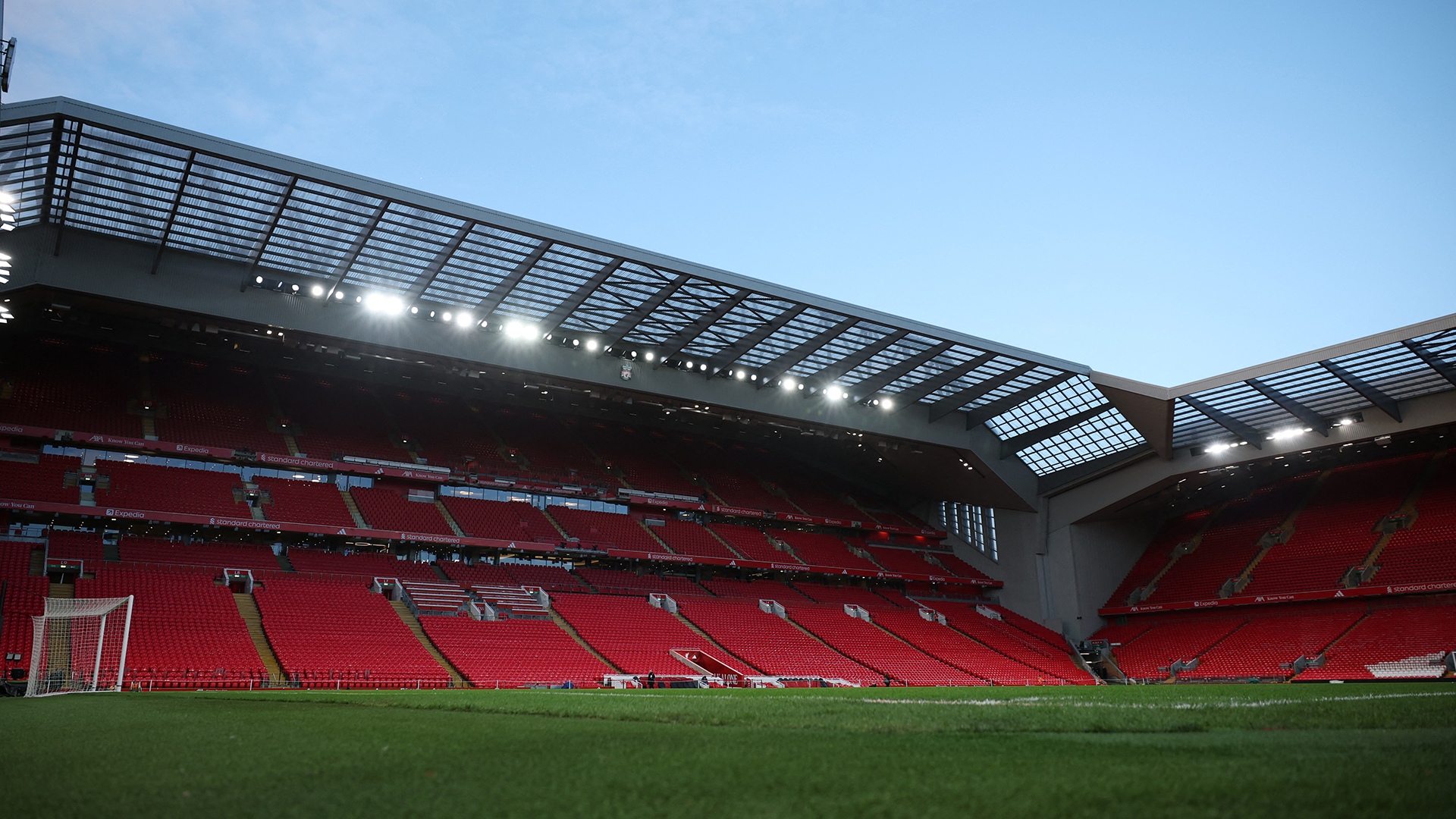مواجهة منتظرة بين ليفربول وأتليتيكو مدريد