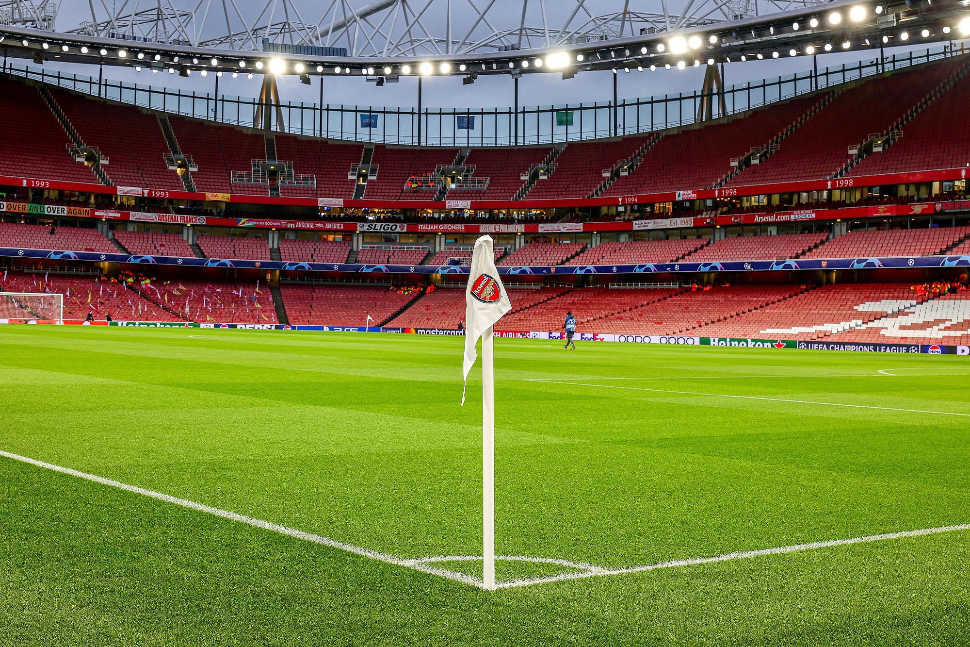 موقعة آرسنال وأتليتيكو مدريد محطّ الأنظار