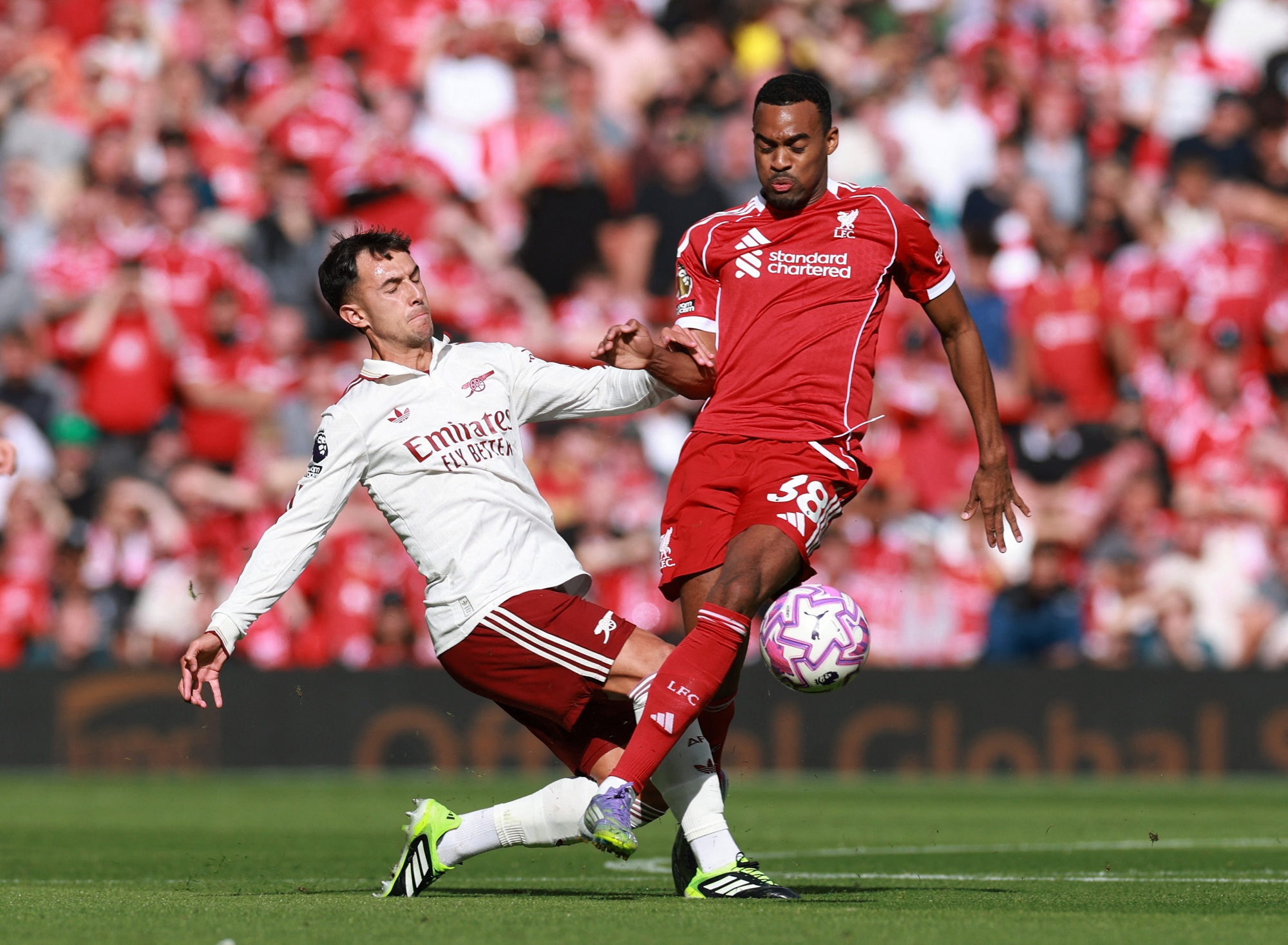 موقعة آرسنال وليفربول محطّ الأنظار