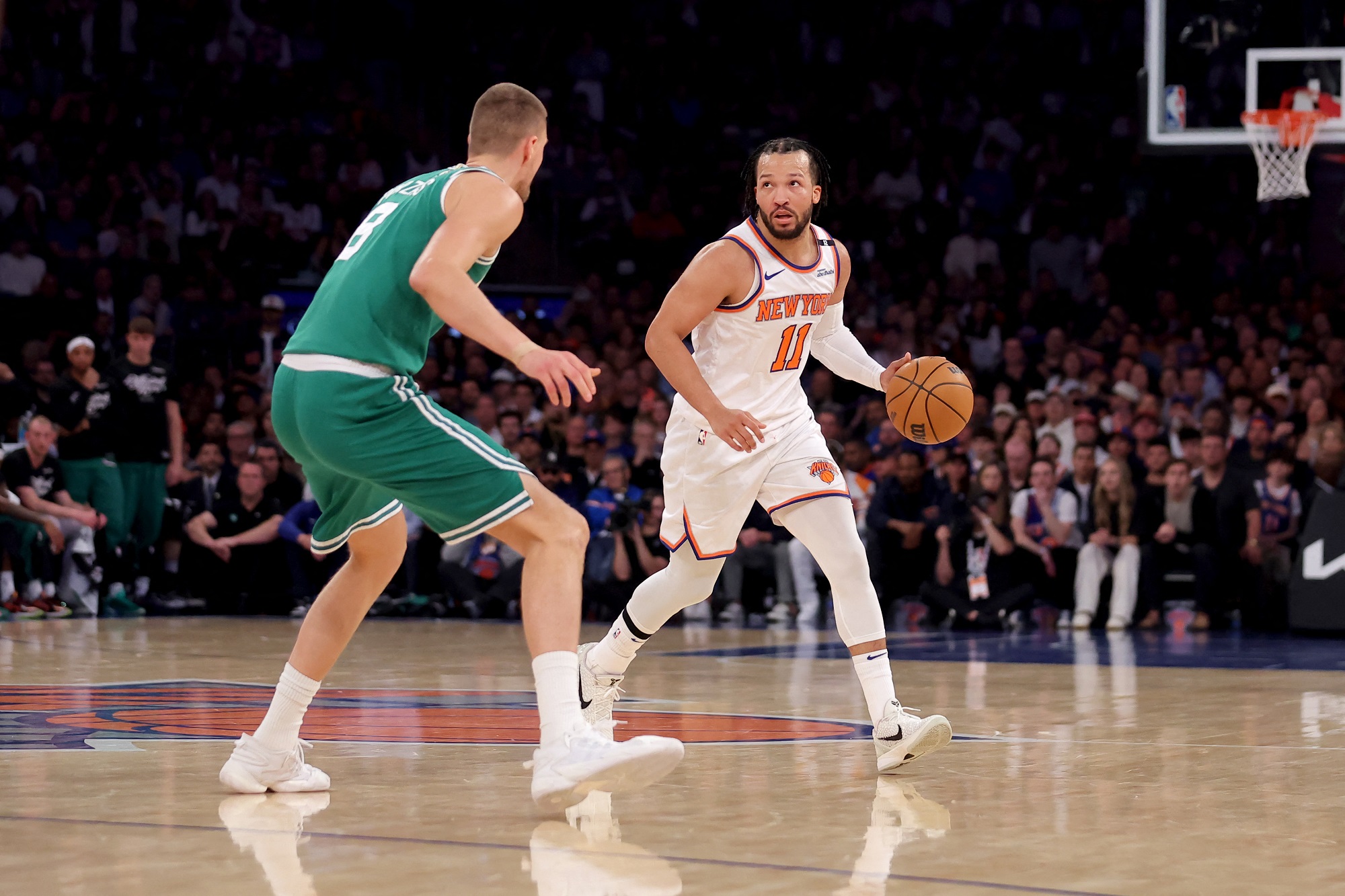 نيويورك نيكس يُقصي حامل اللقب !