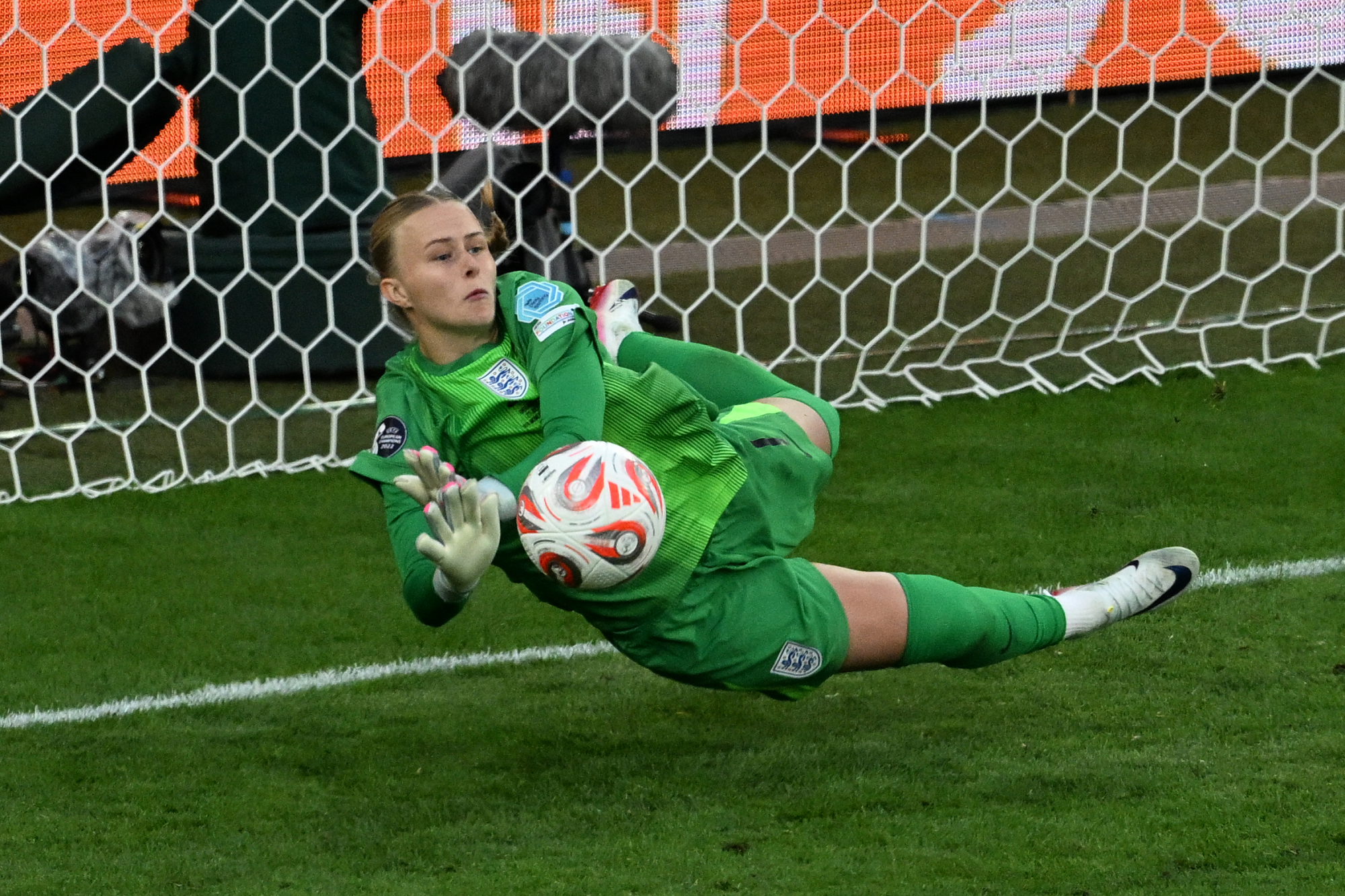 هامبتون تظفر بجائزة THE BEST