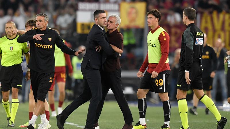 Serie A : L'Atalanta leader, l'arbitre fait disjoncter la Roma et Mourinho