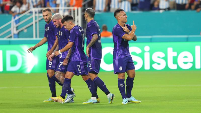 Golazo de Lautaro Martínez para Argentina